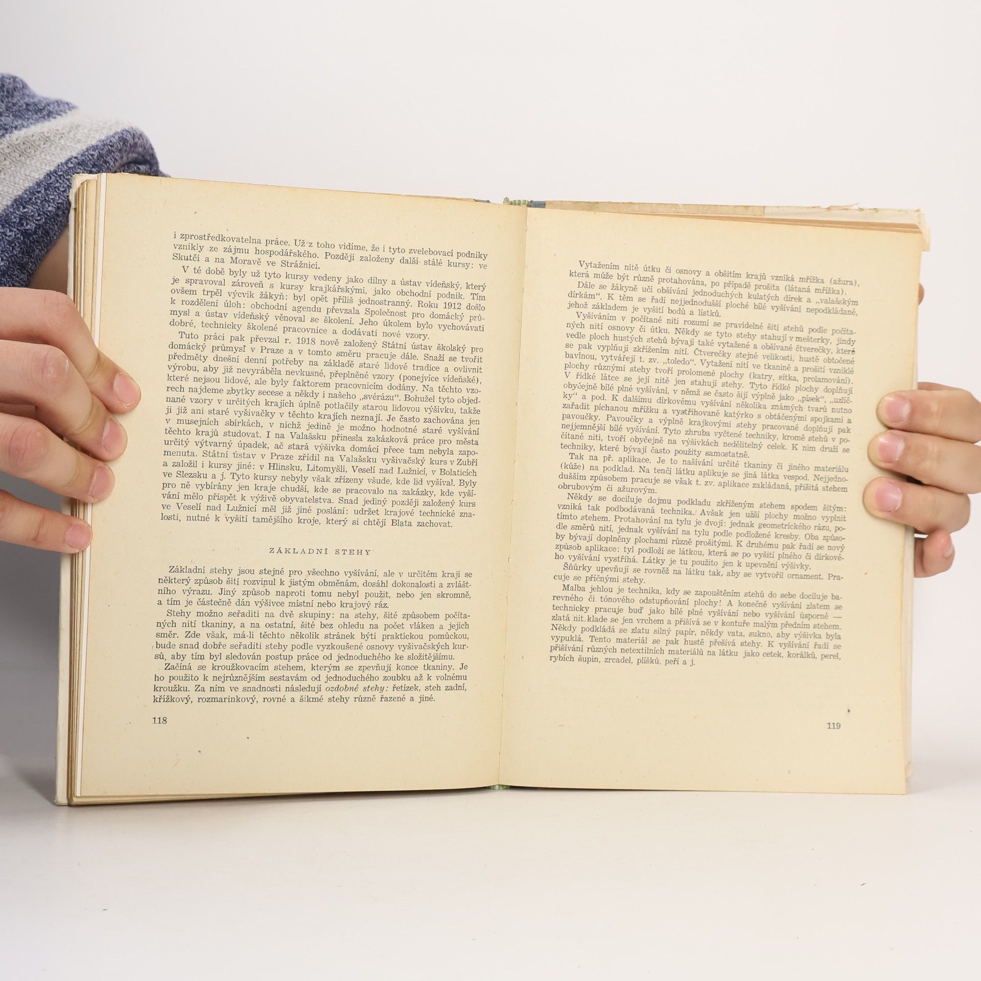 Josef Štěpánek Tvořivost českého lidu v tradiční umělecké výrobě