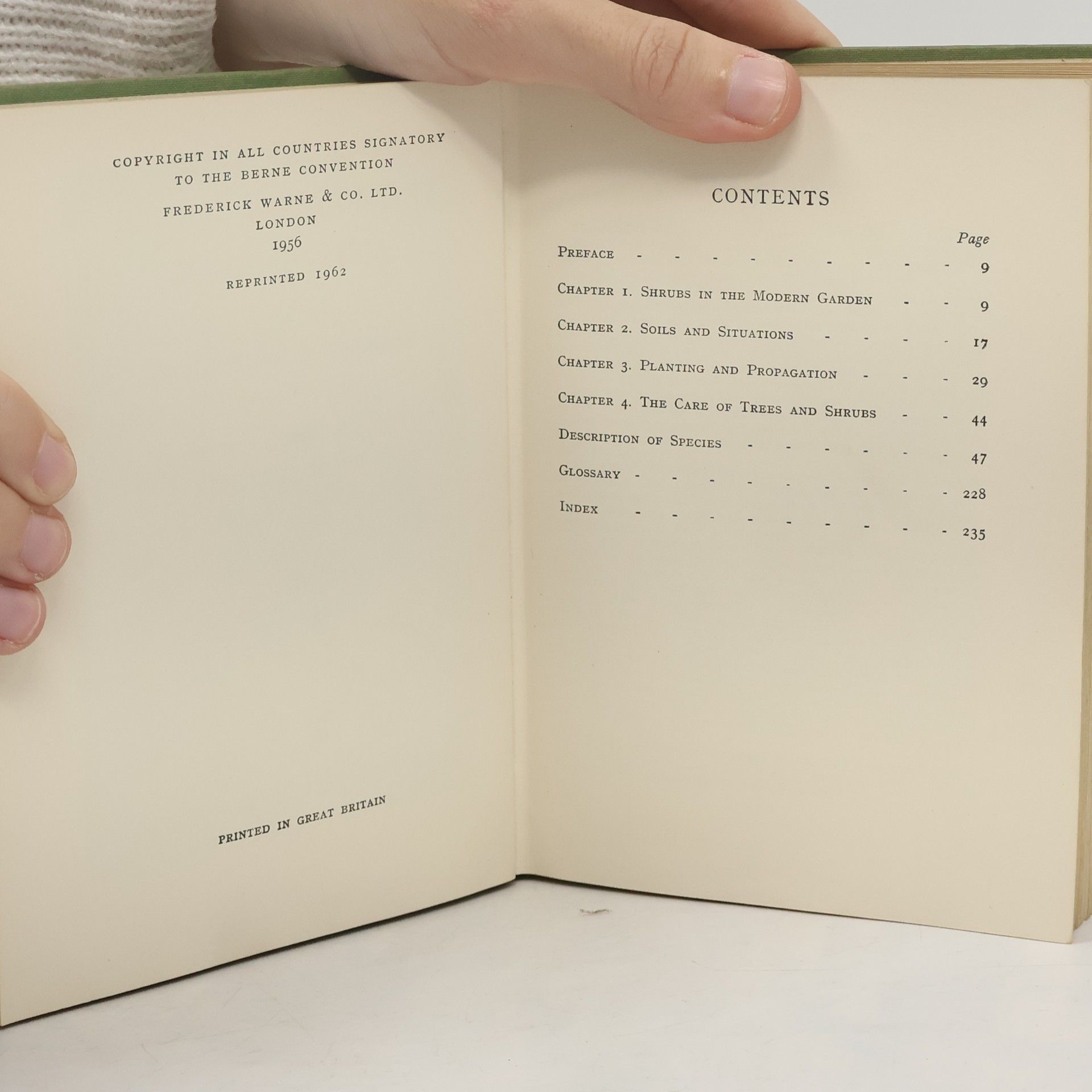 Stanley B. Whitehead The Book of Flowering Trees & Shrubs