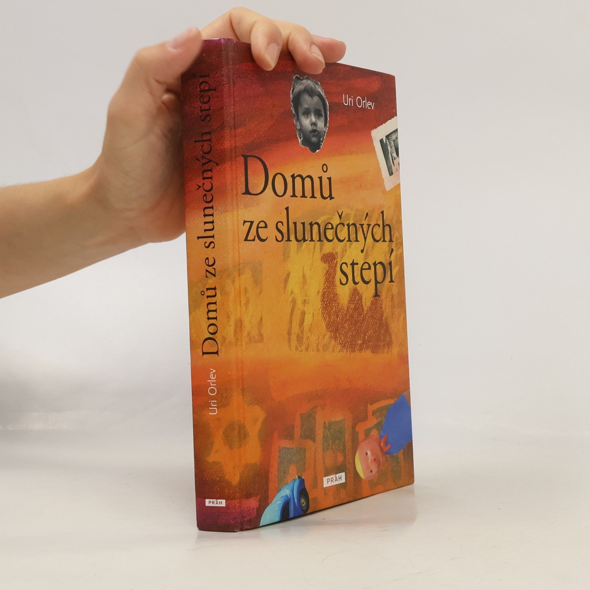 Uri Orlev Domů ze slunečných stepí