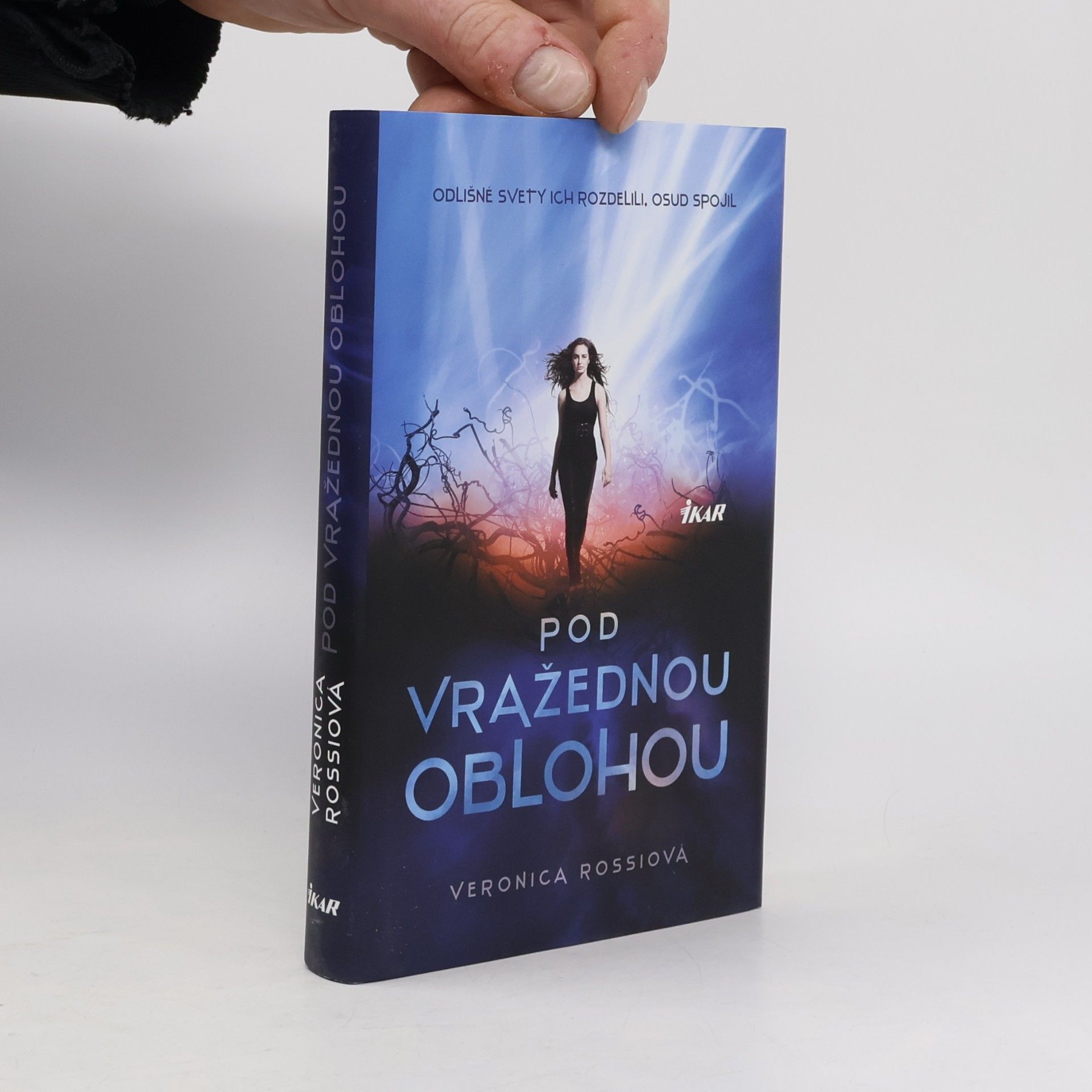 Veronica Rossi Pod vražednou oblohou
