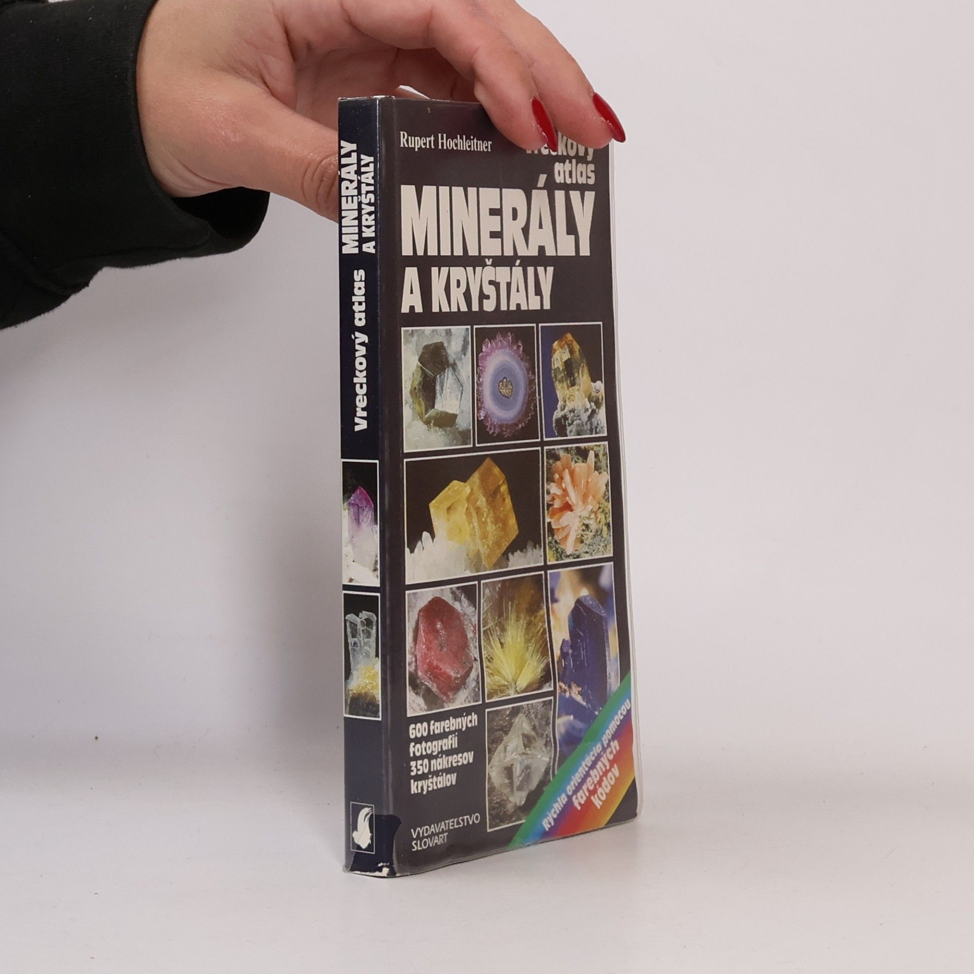 Minerály a kryštály