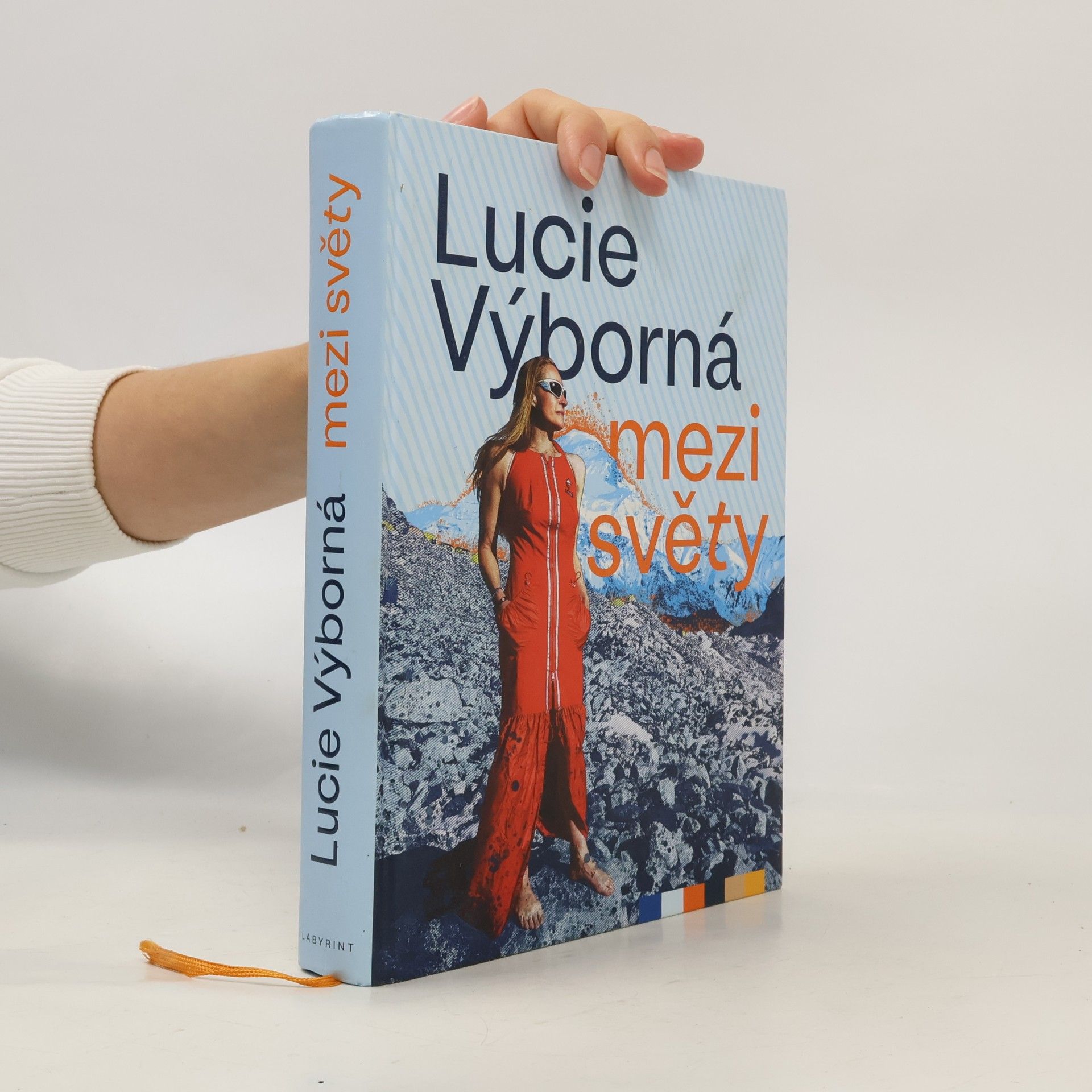 Lucie Výborná Mezi světy