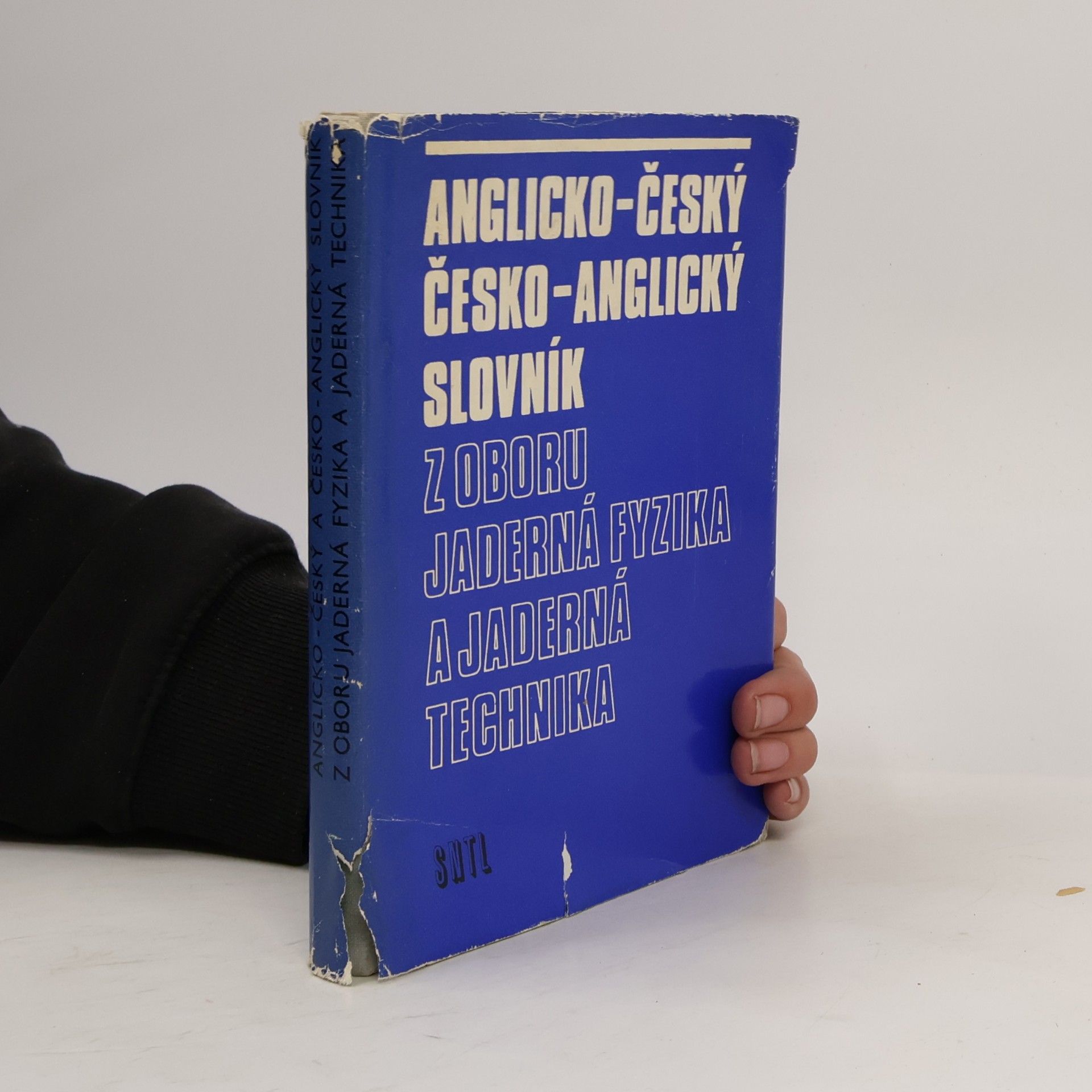 Kolektív autorov Anglicko-český a česko-anglický slovník z oboru jaderná fyzika a jaderná technika