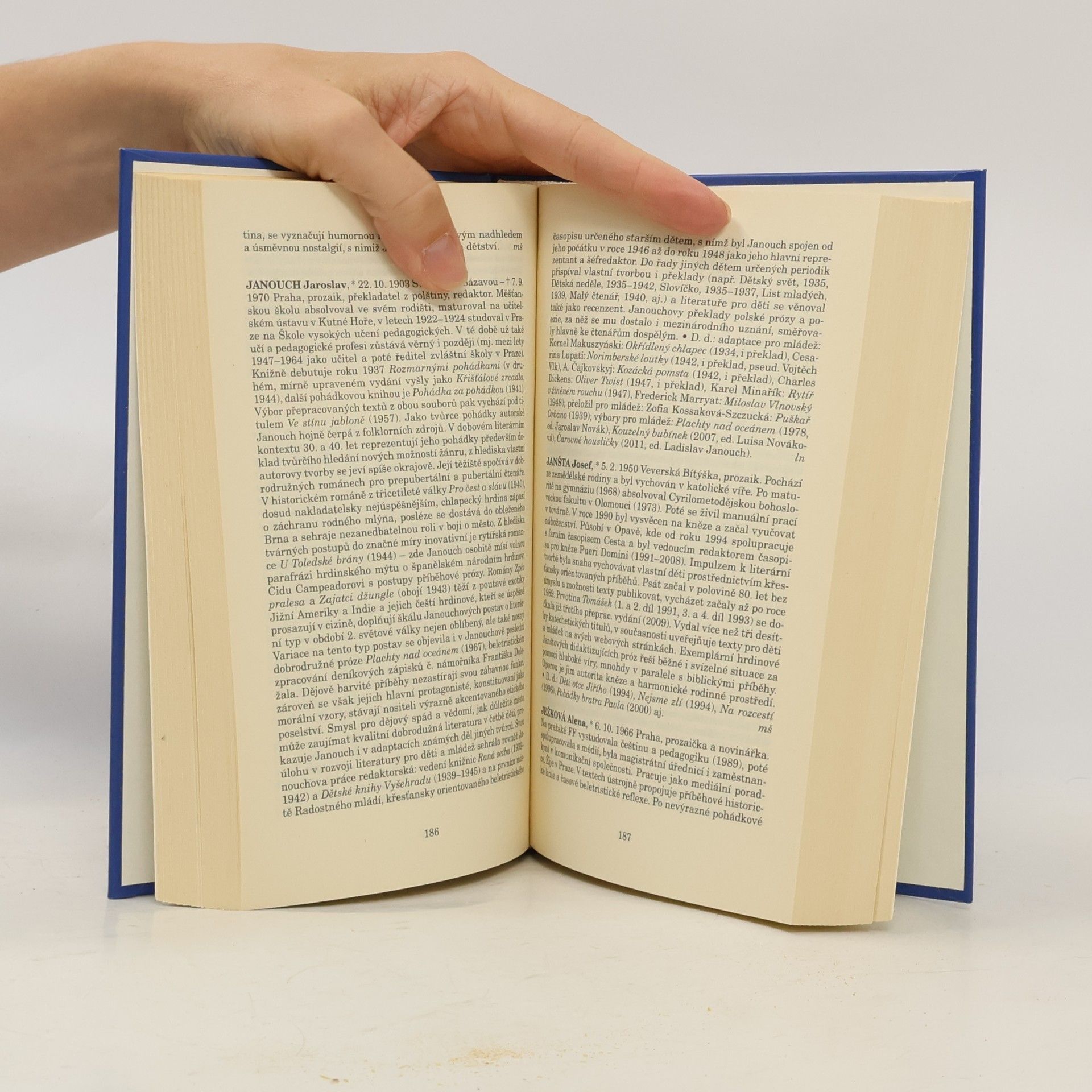 Milena Šubrtová Slovník autorů literatury pro děti a mládež II. - čeští spisovatelé