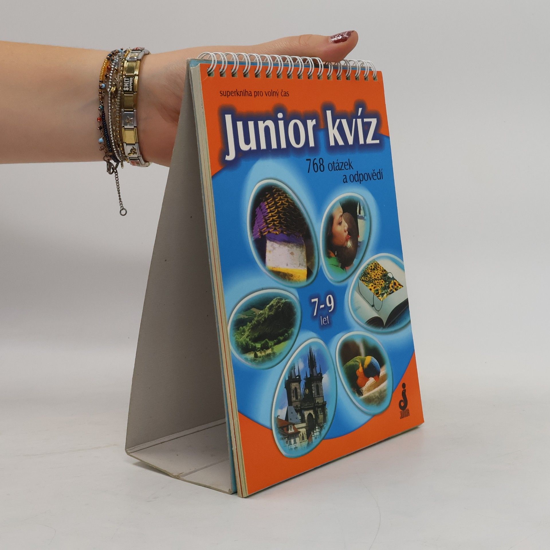 Junior kvíz : 768 otázek a odpovědí : superkniha pro volný čas