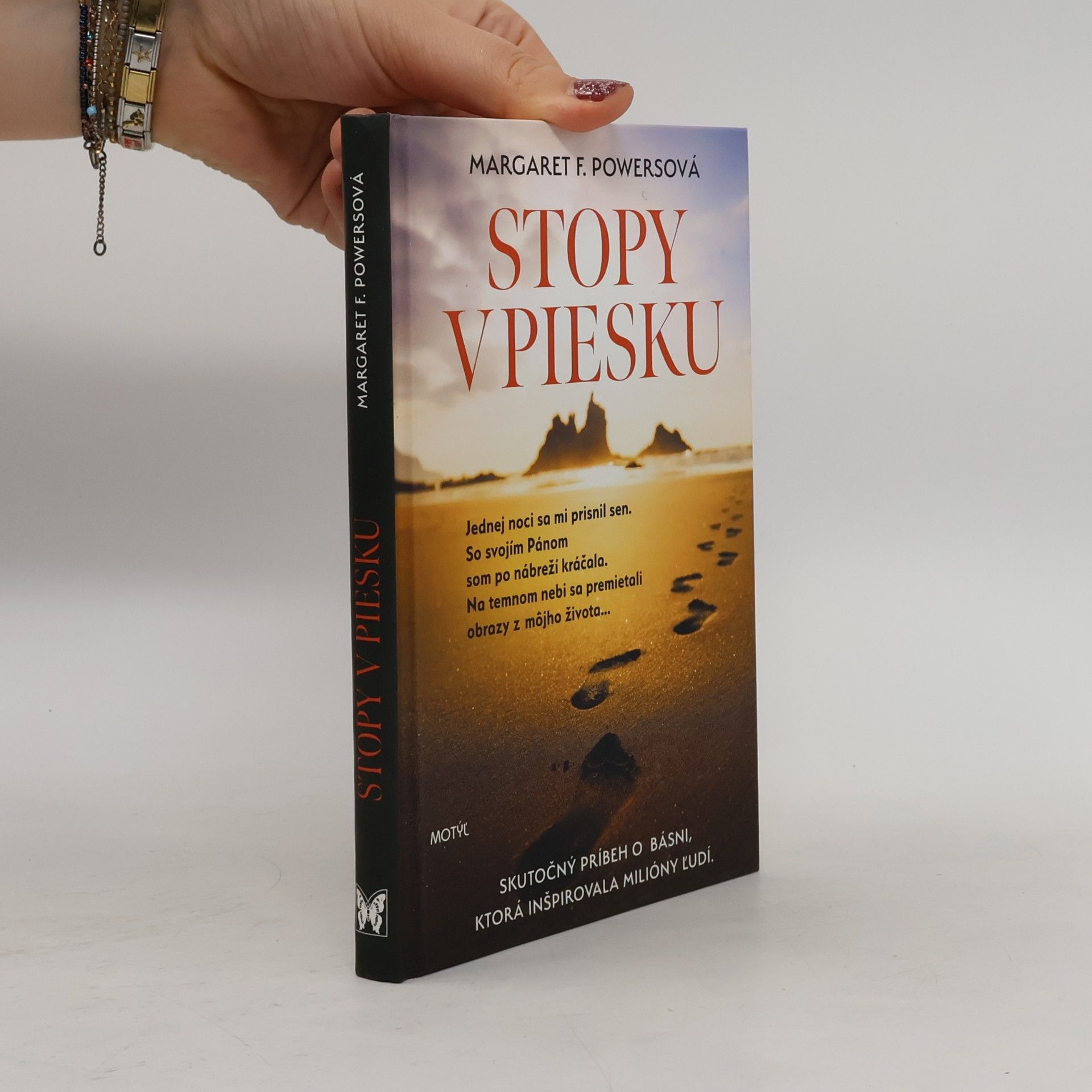 Stopy v piesku
