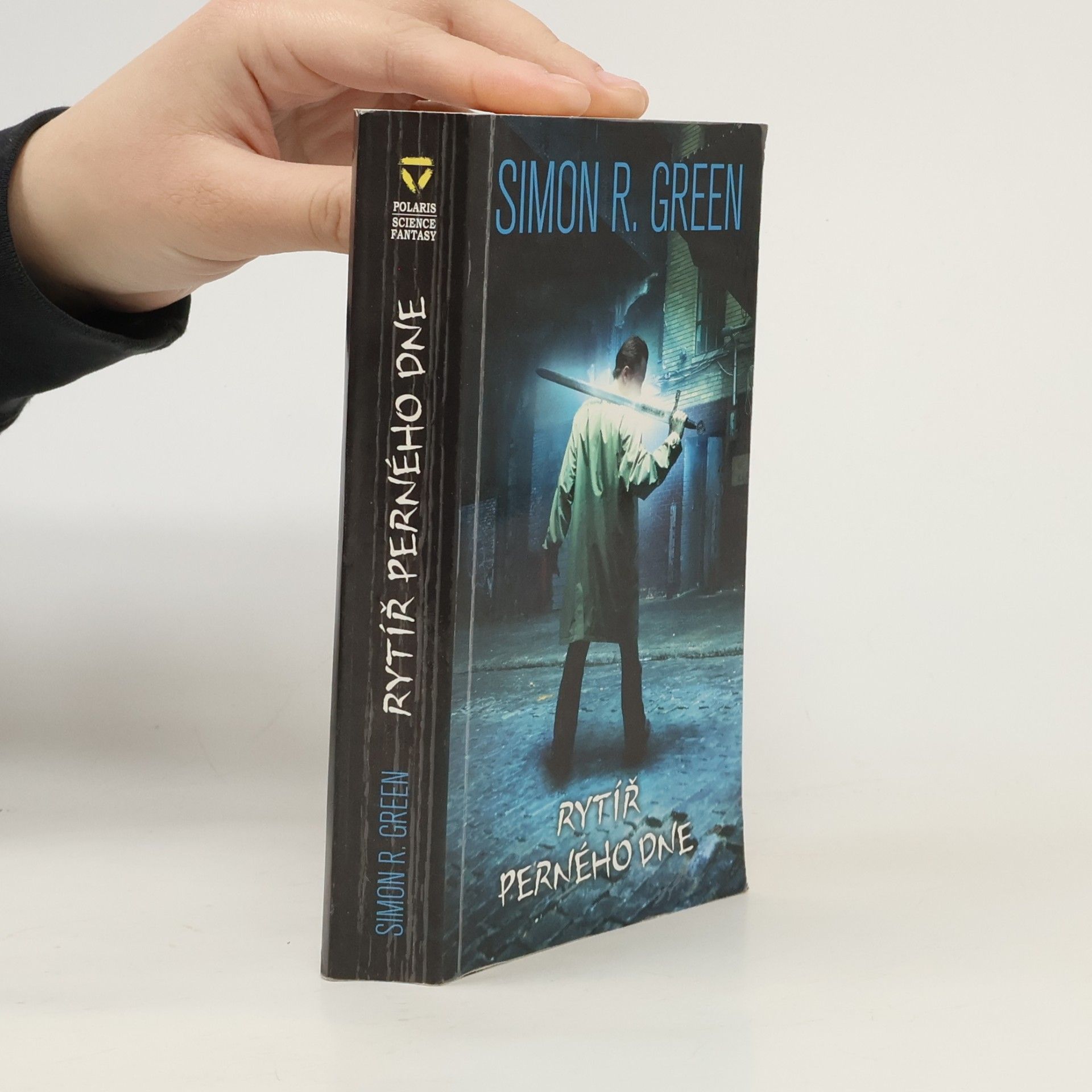 Simon R. Green Rytíř perného dne
