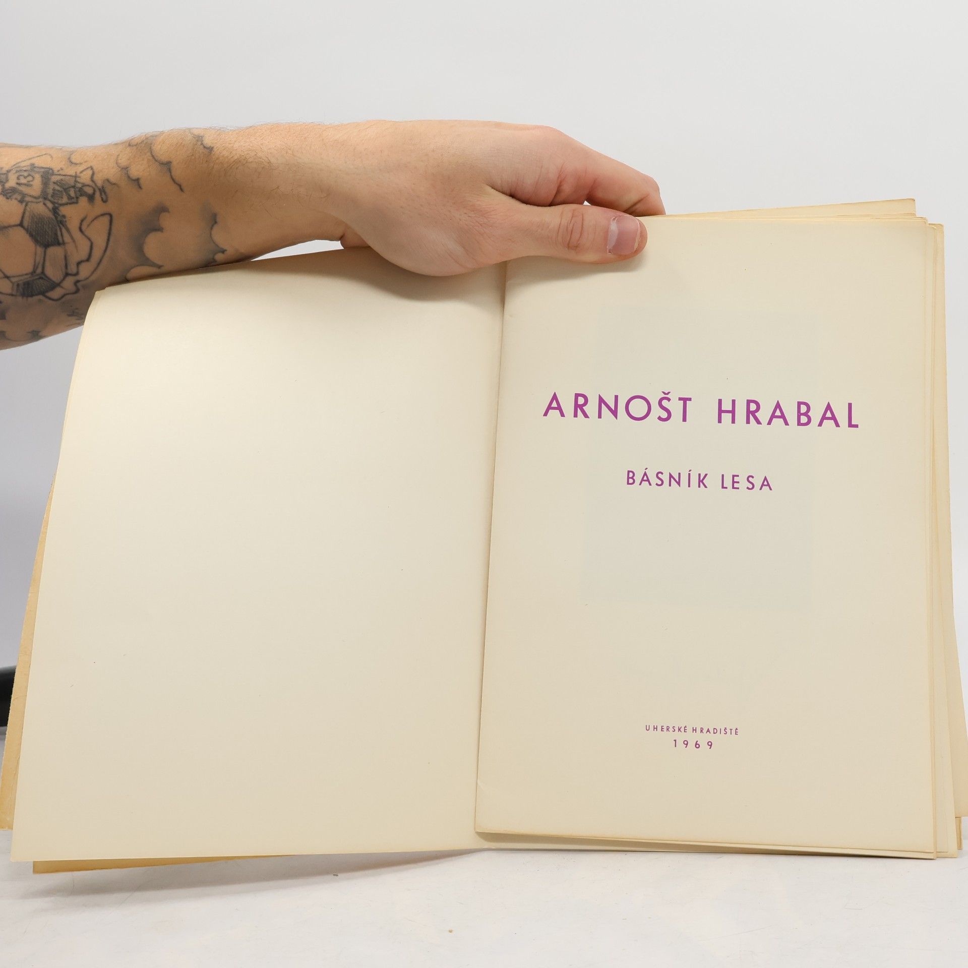 Arnošt Hrabal Arnošt Hrabal - Básník lesa
