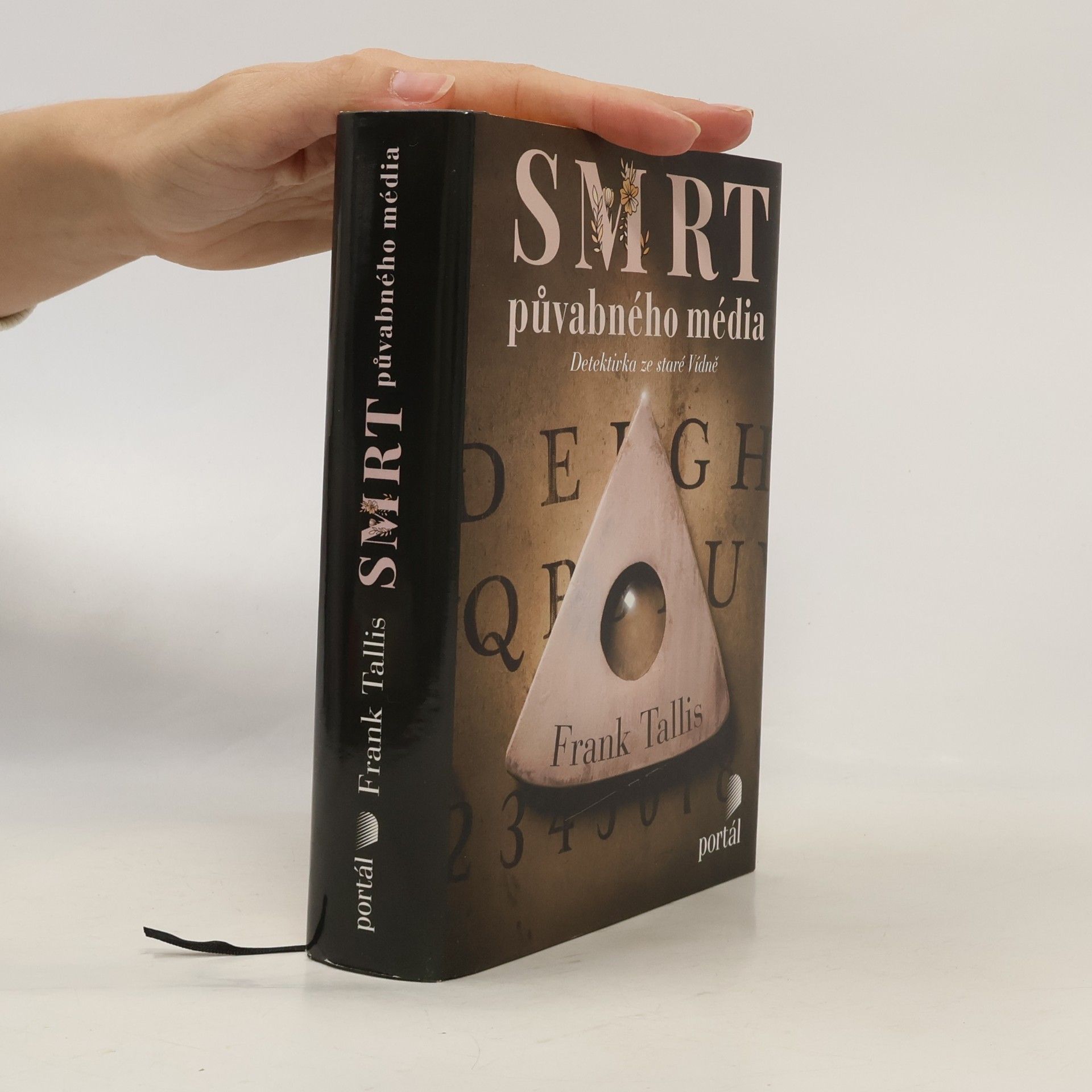 Smrt půvabného média: detektivka ze staré Vídně