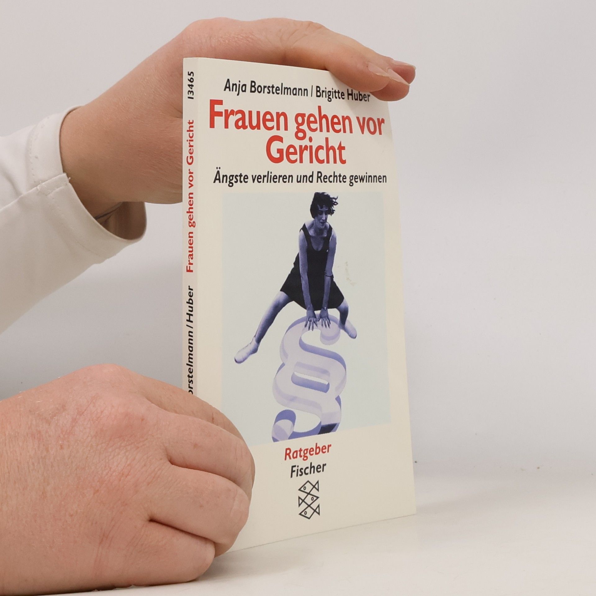 Frauen gehen vor Gericht