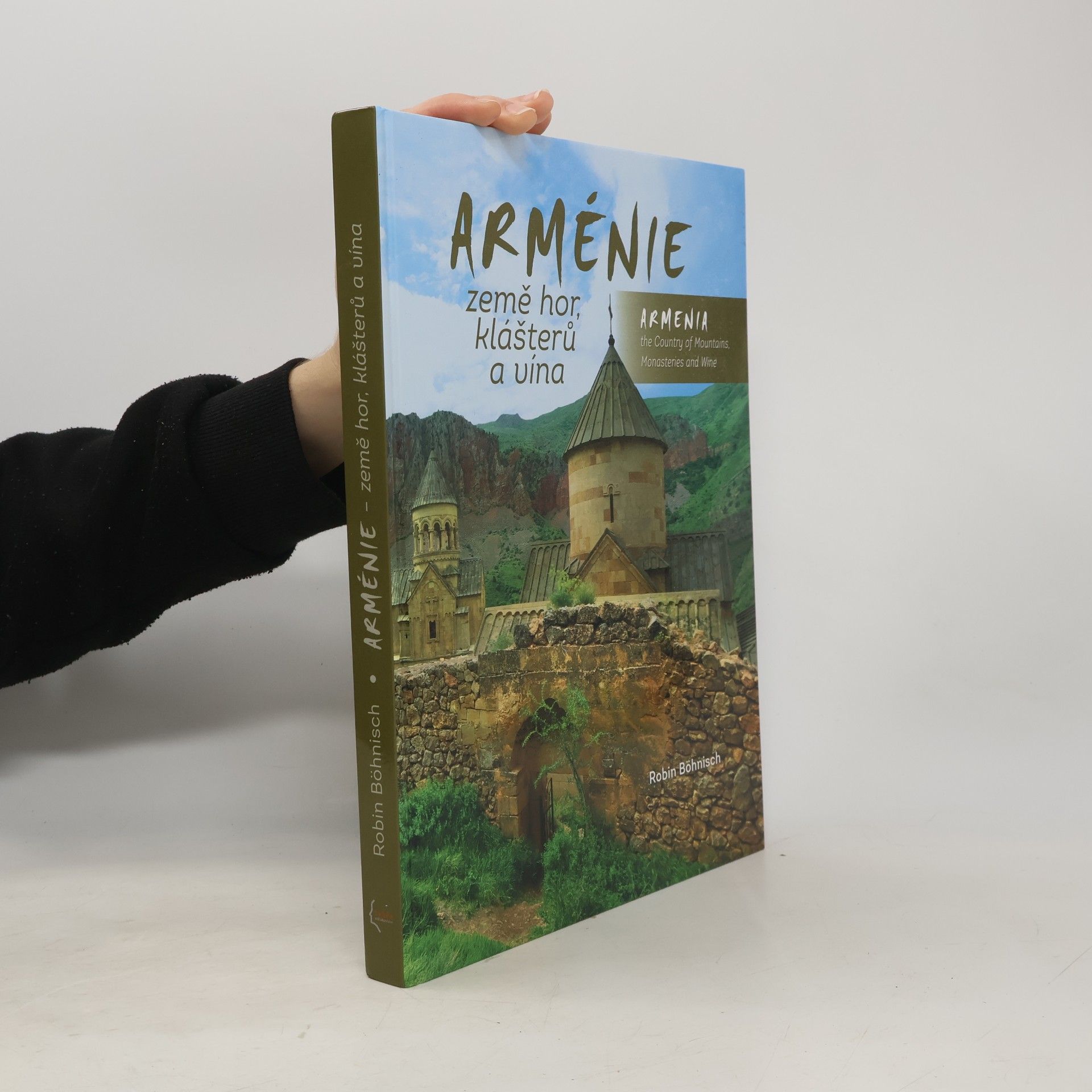 Arménie - země hor, klášterů a vína / Armenia the Country of Mountains Monasteries and Wine