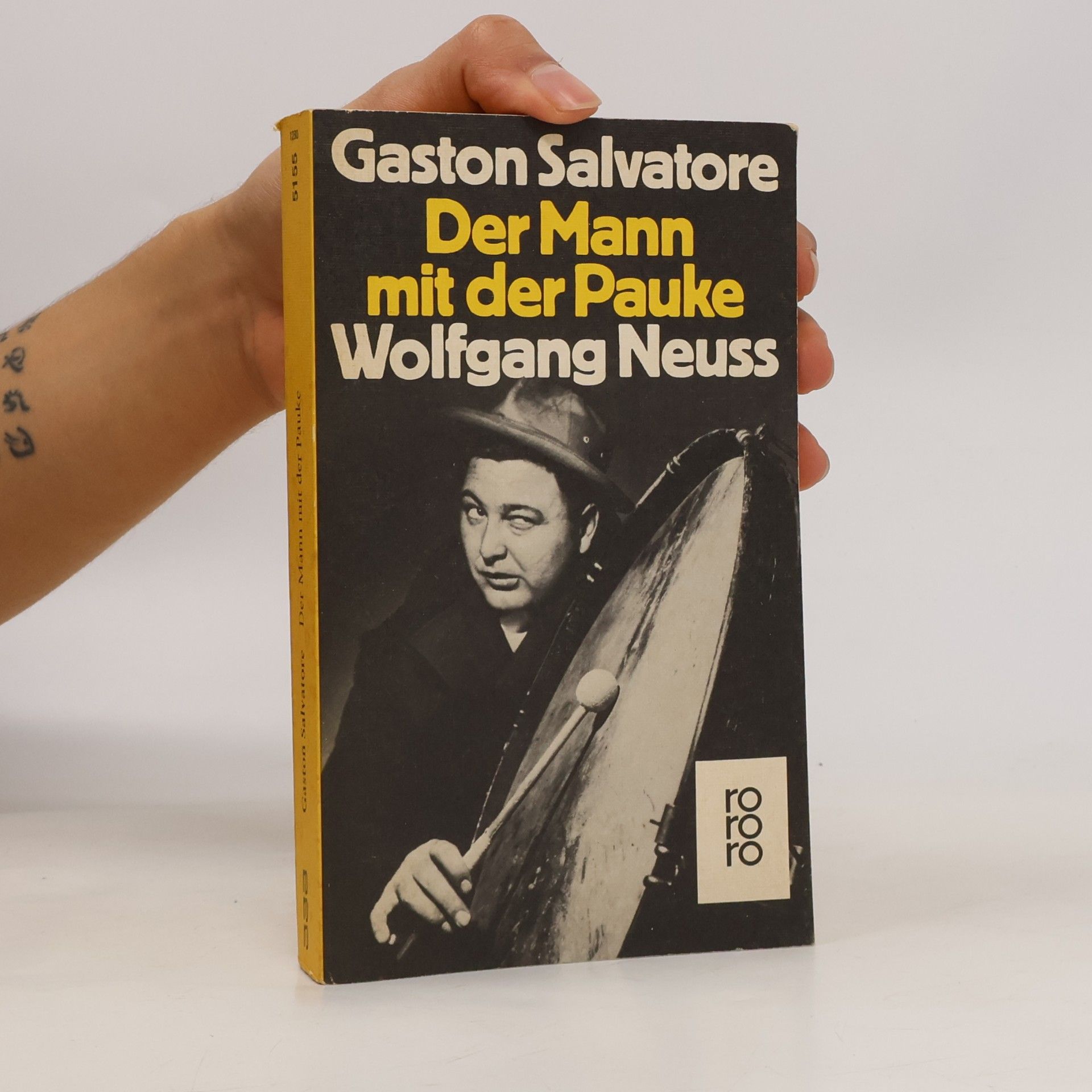 Der Mann mit der Pauke, Wolfgang Neuss