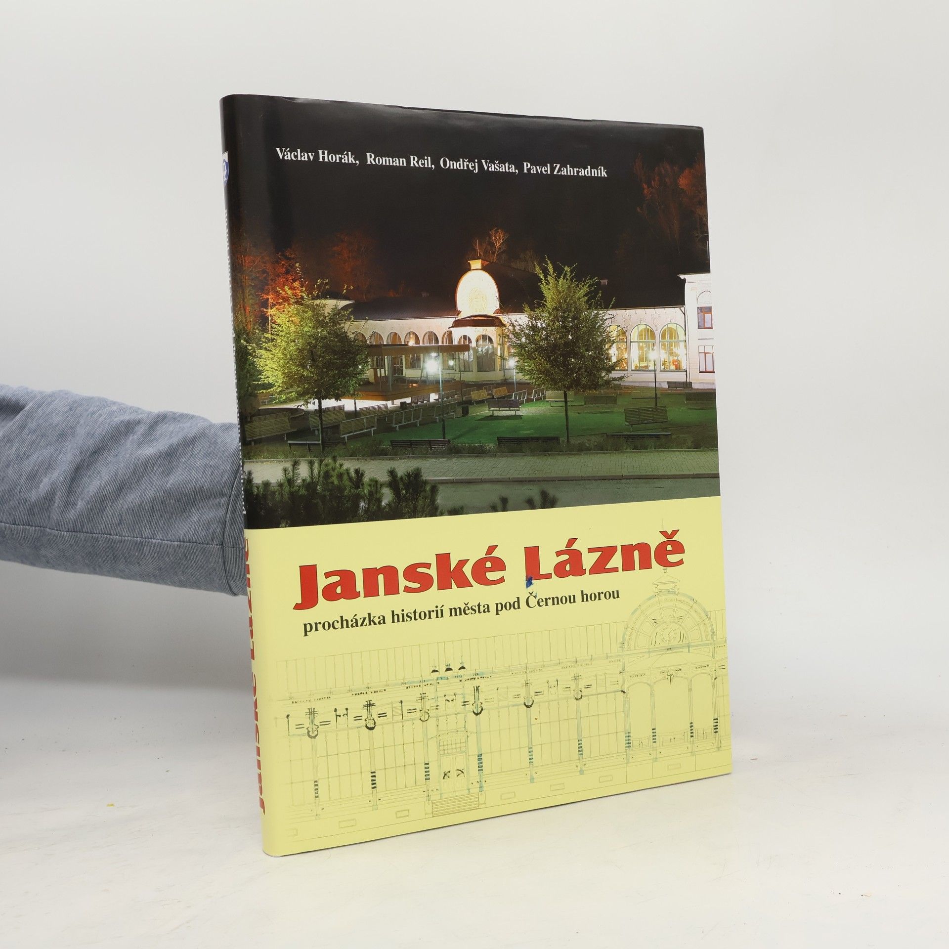 Janské Lázně : procházka historií města pod Černou horou