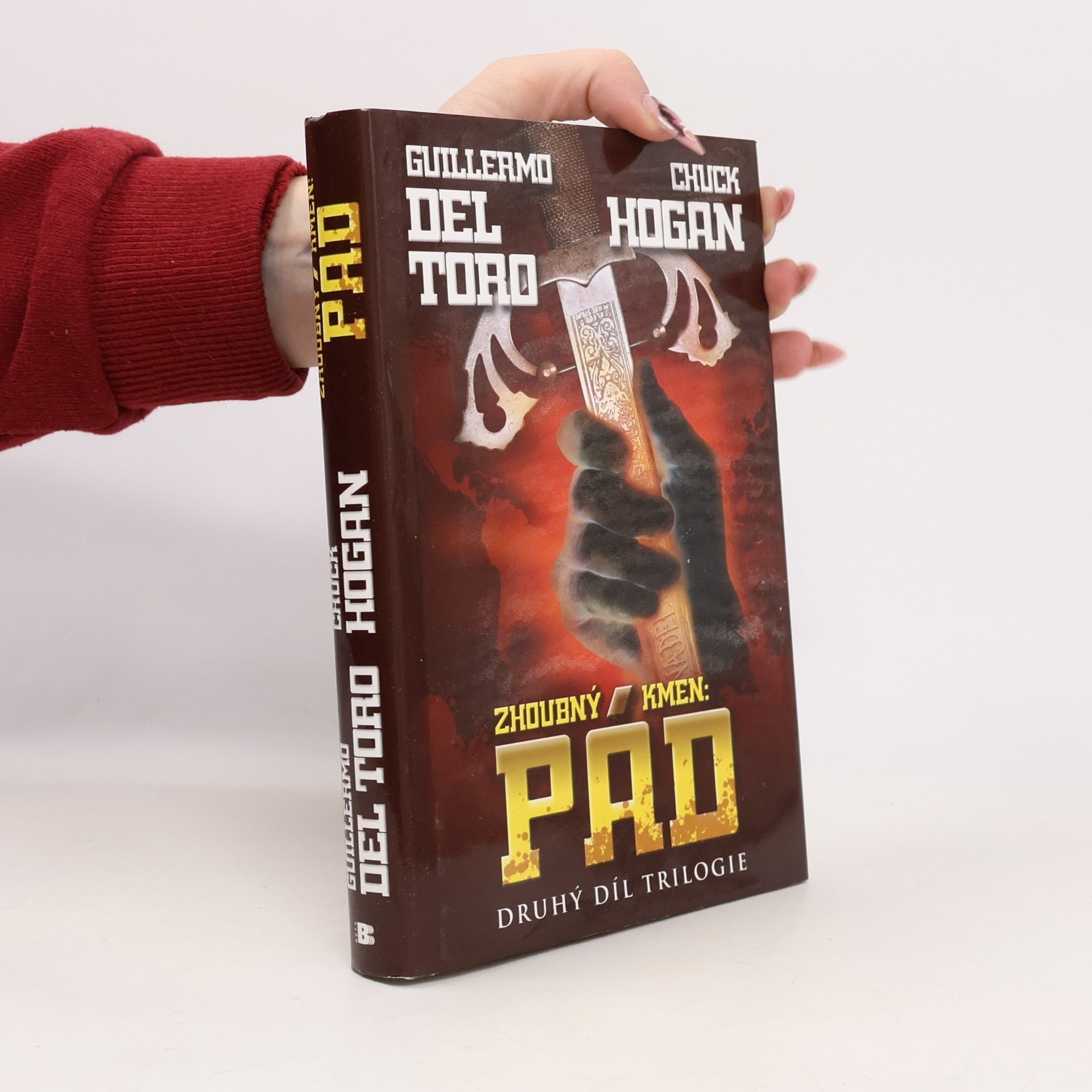 Zhoubný kmen. Pád. Druhý díl trilogie