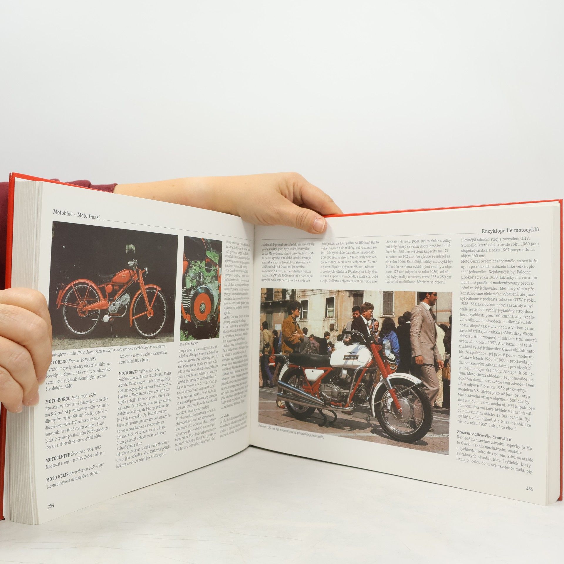 Peter Henshaw Encyklopedie motocyklů