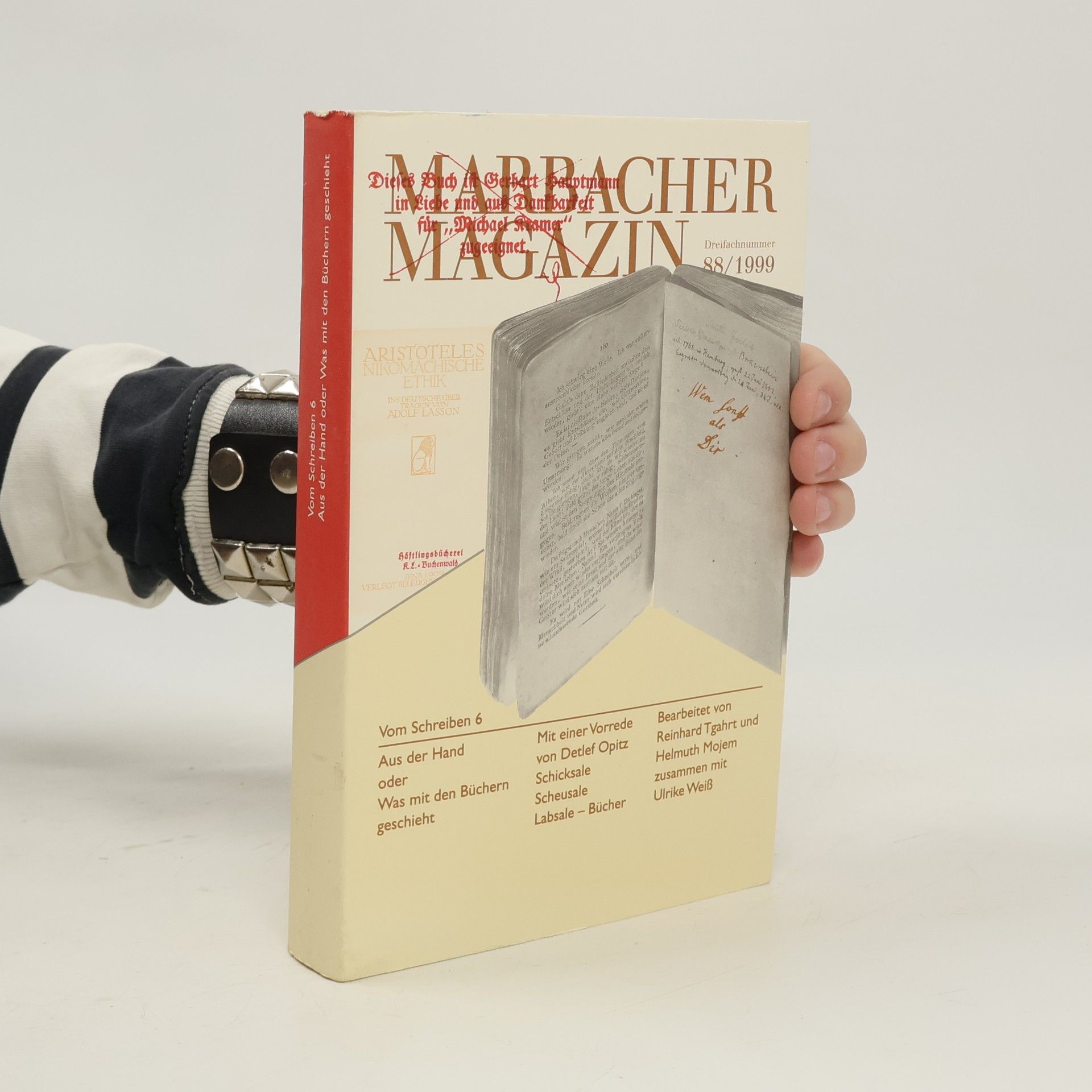Reinhard Tgahrt Aus der Hand oder was mit den Büchern geschieht