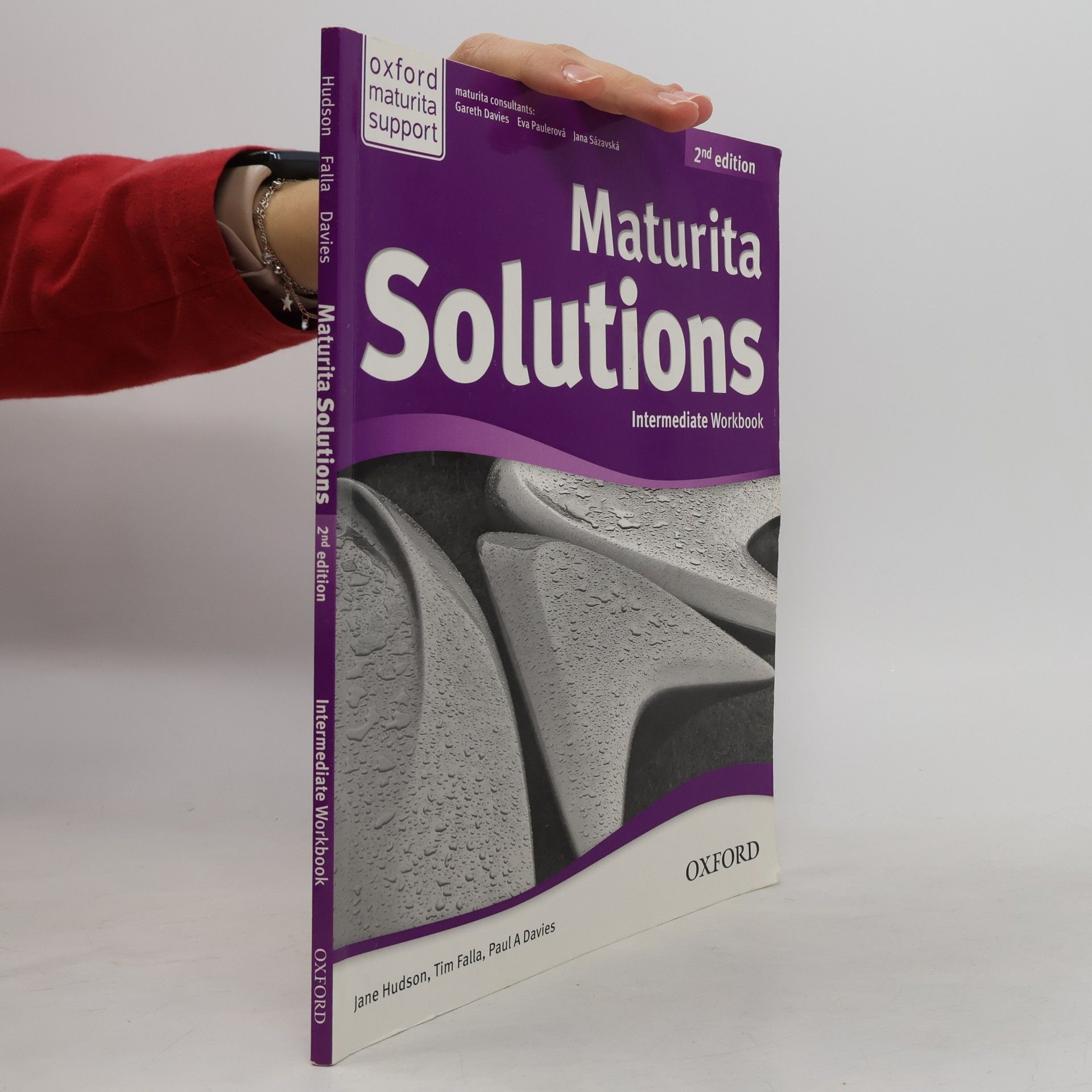 Maturita Solutions. Intermediate. Workbook