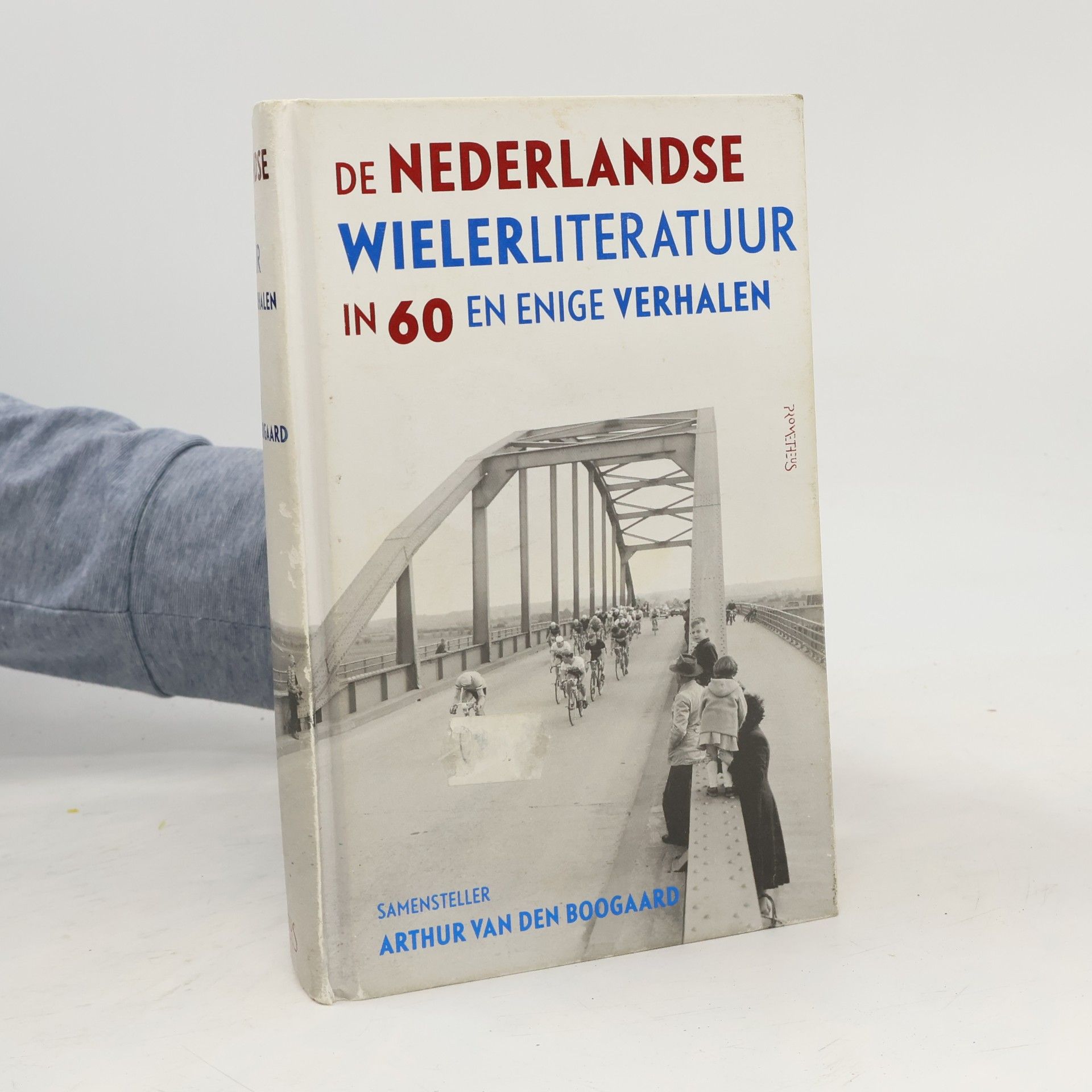 De Nederlandse wielerliteratuur in 60 en enige verhalen