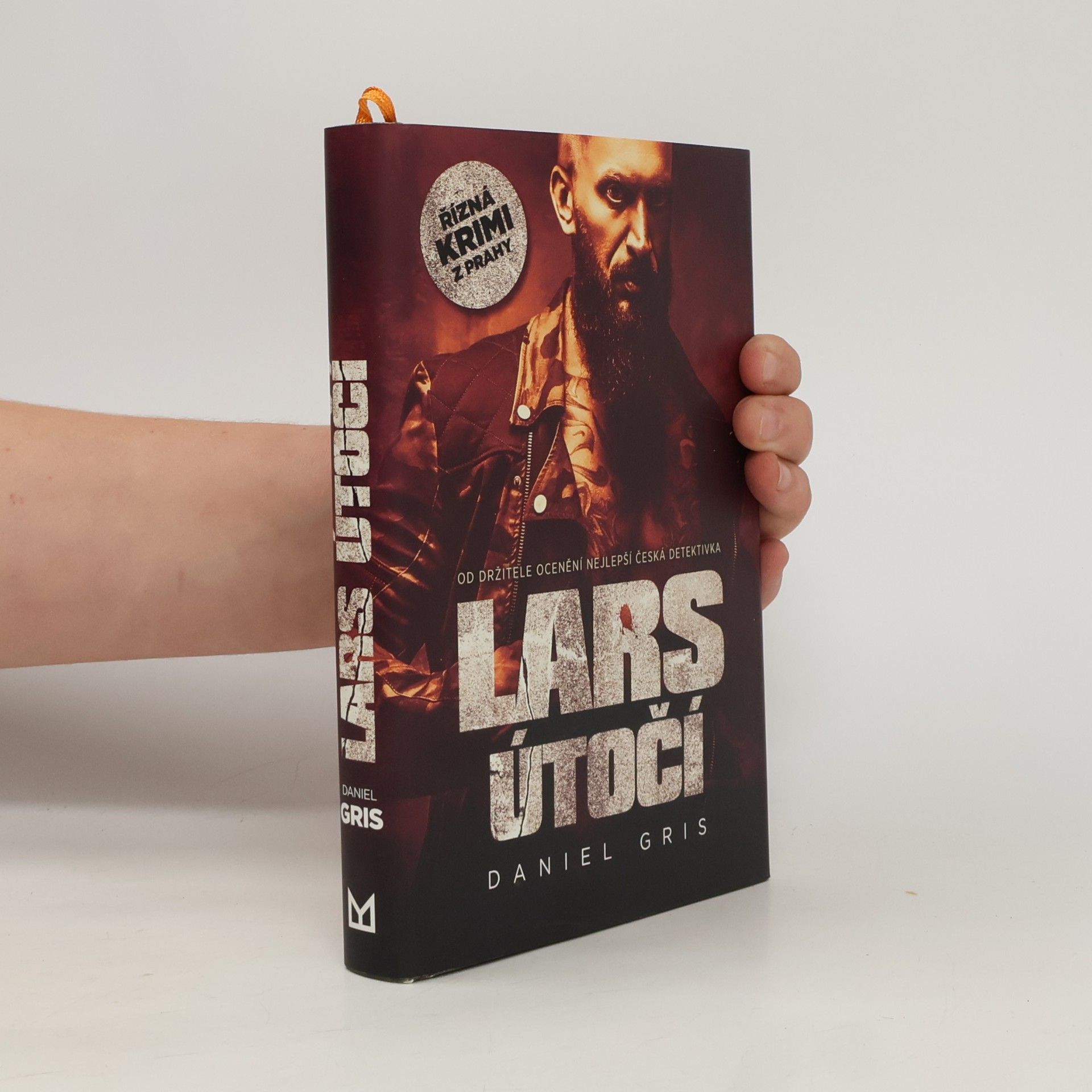 Daniel Gris Lars útočí