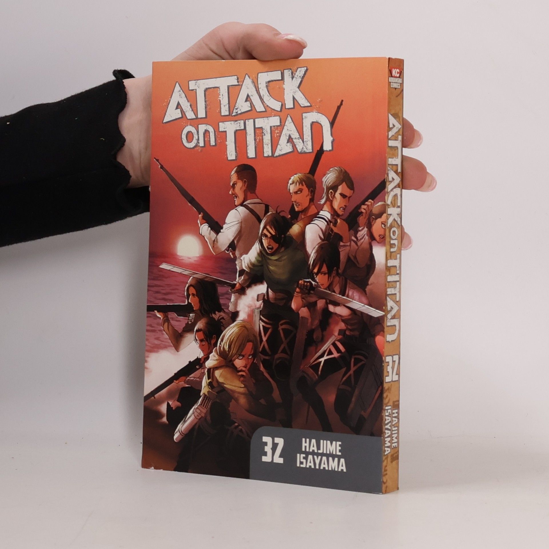 Attack on Titan 32