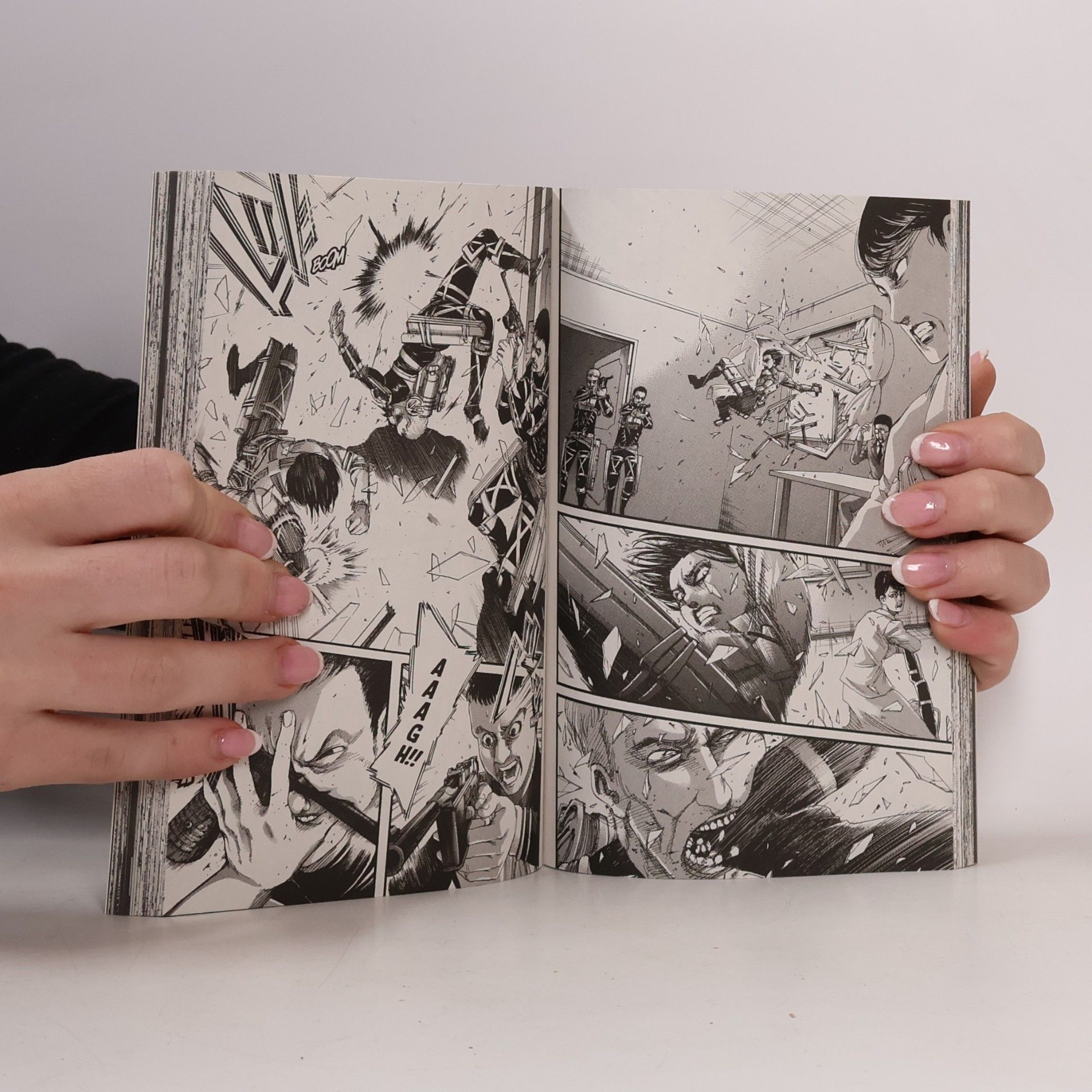 Hajime Isayama Attack on Titan 32