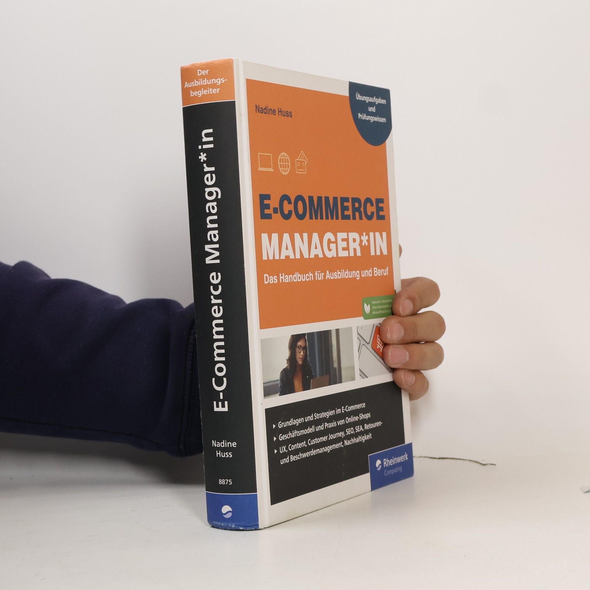 E-Commerce Manager*in