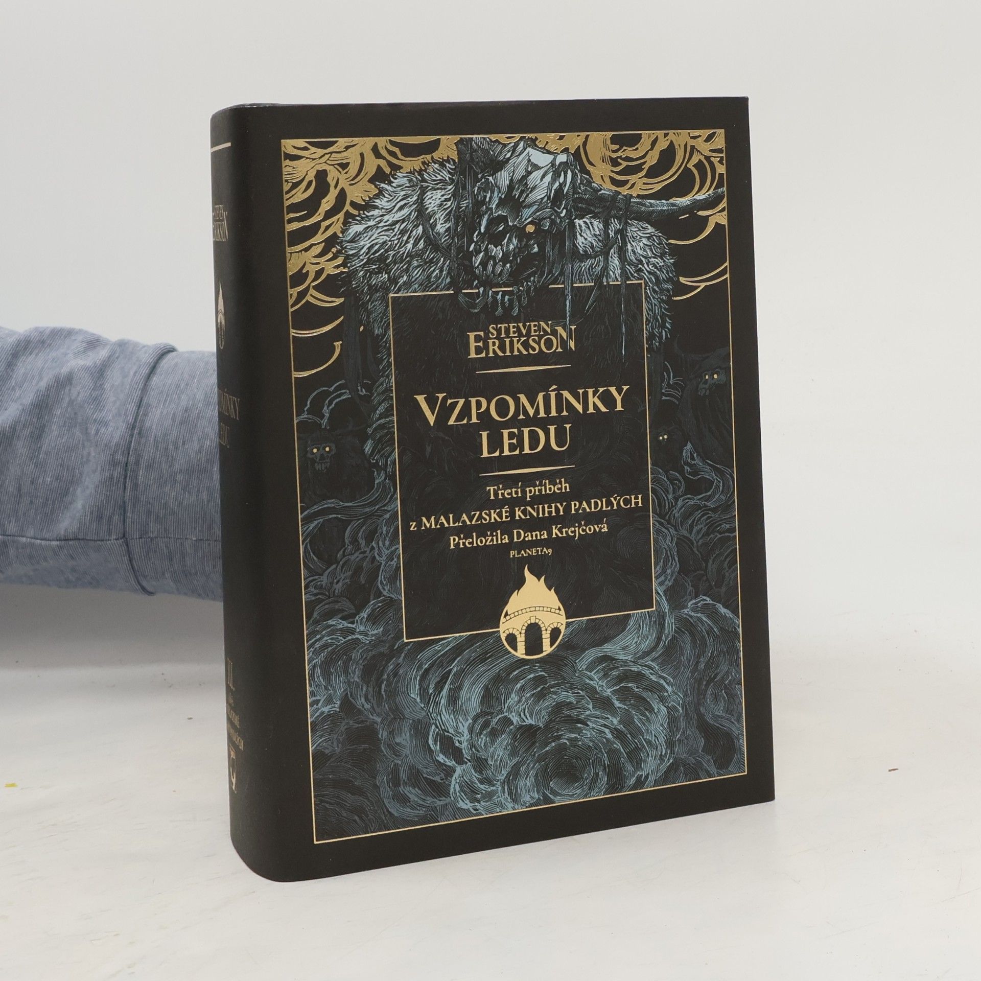 Steven Erikson Vzpomínky ledu