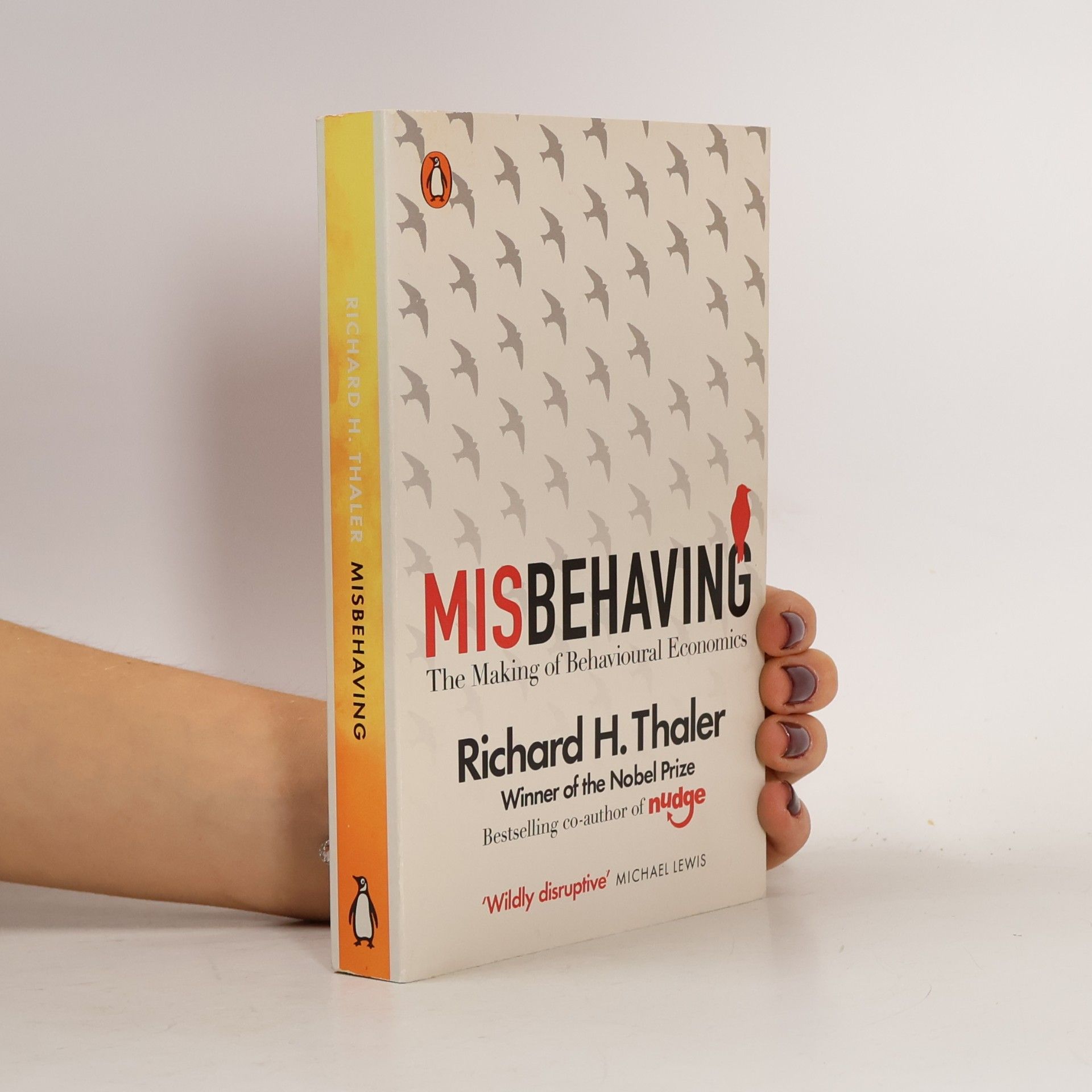Richard Thaler Misbehaving : the making of behavioural economics