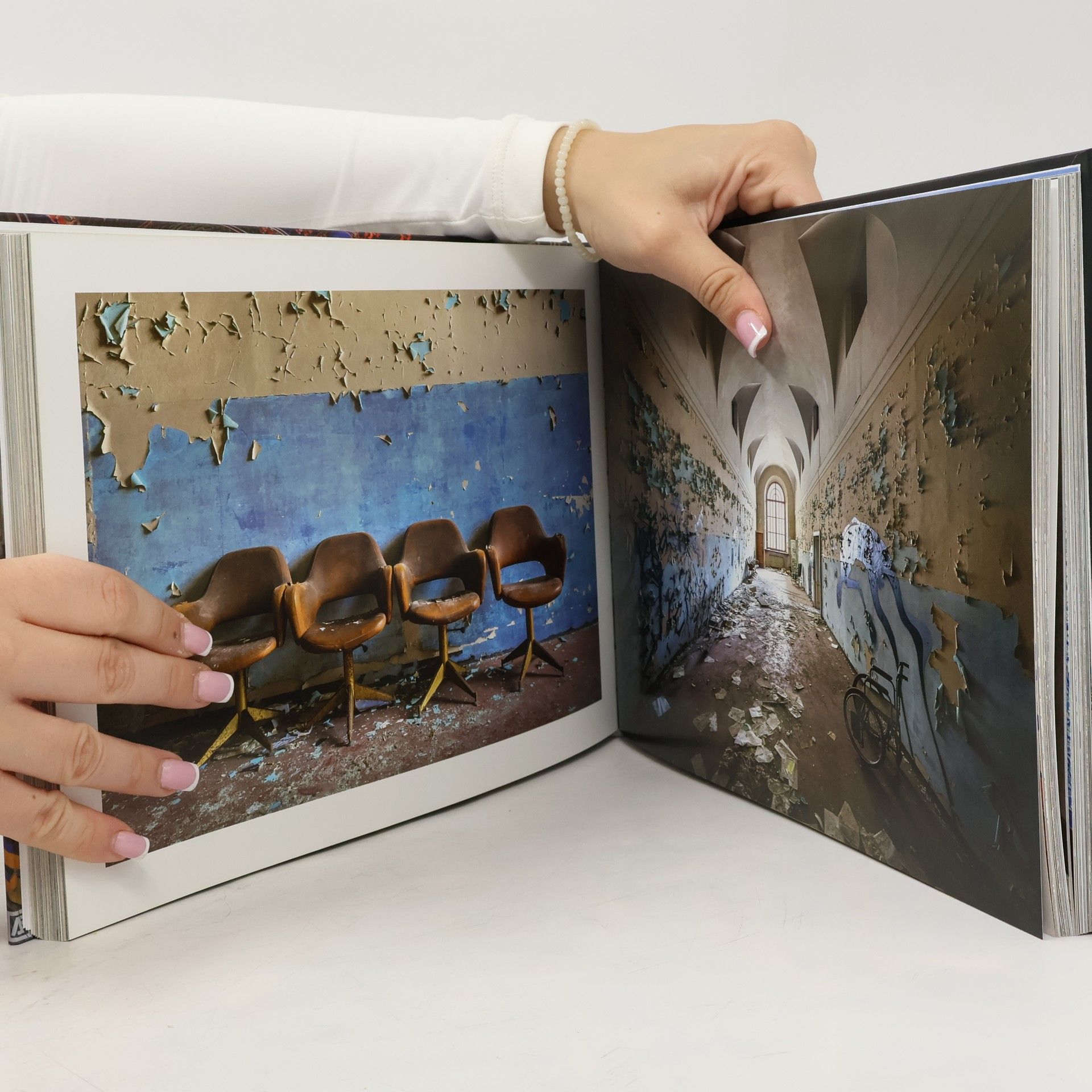 Robin Brinaert Jonglez Photo Books: Abandoned Italy