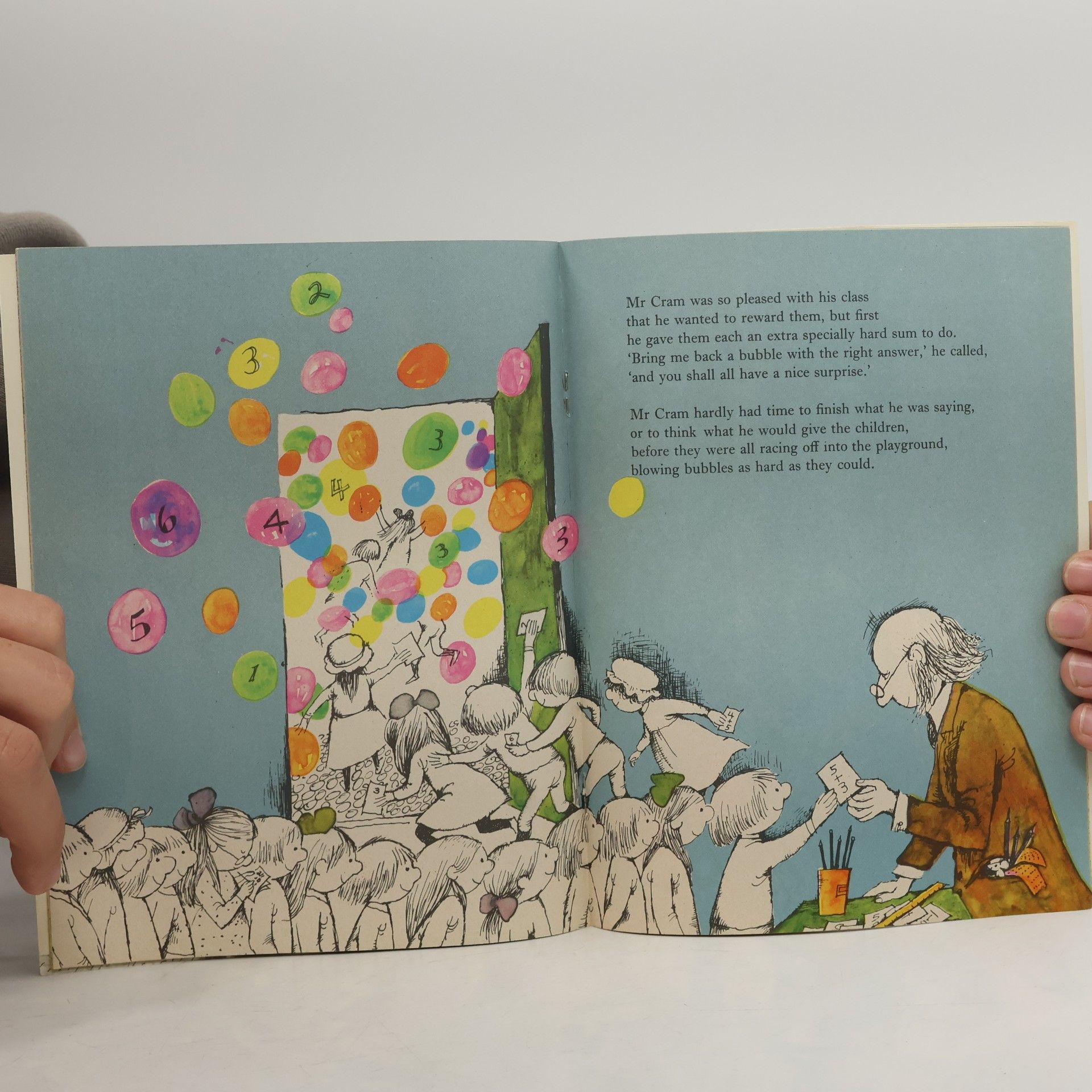 Michael Bond Picture Puffin: Mr Cram's Magic Bubbles