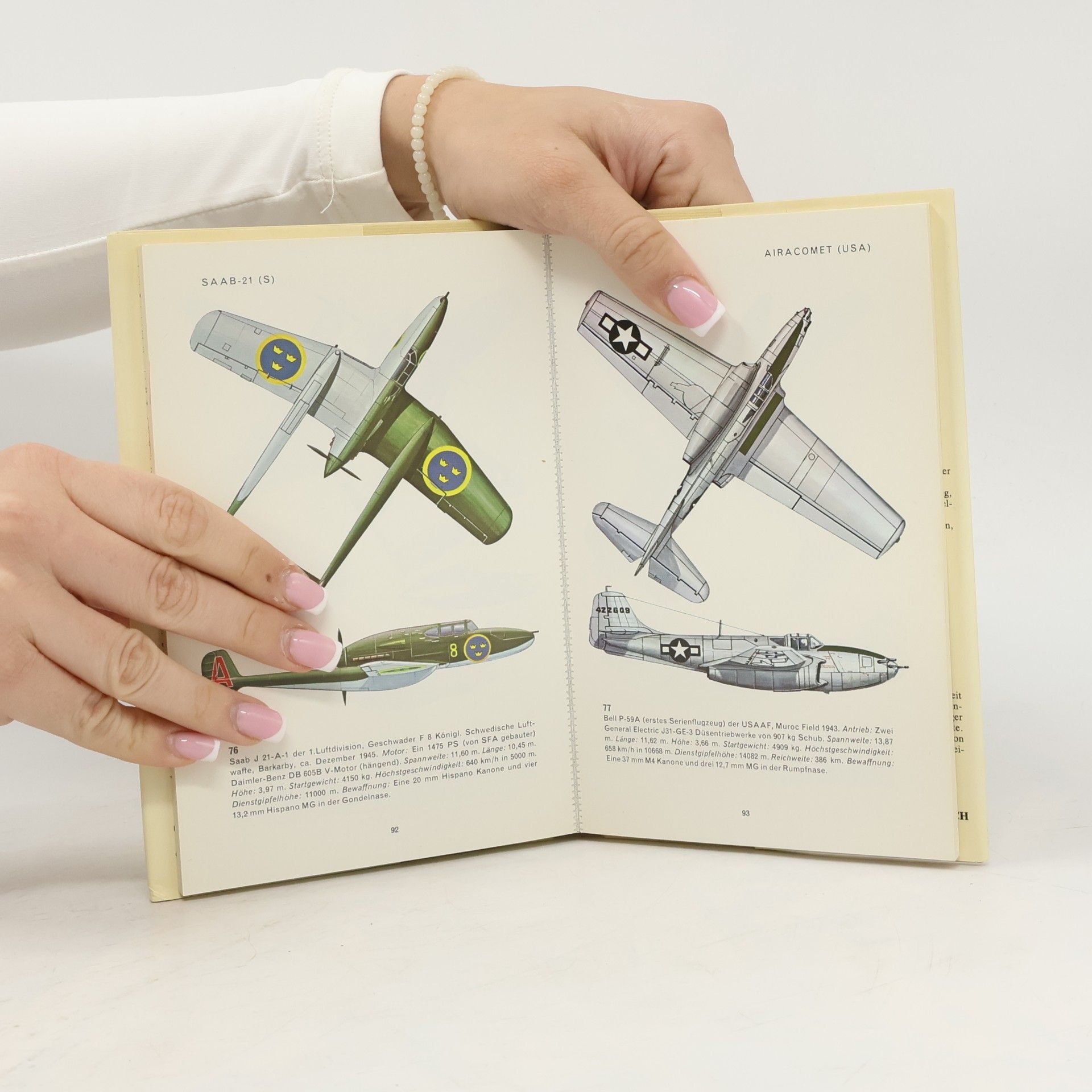 Kenneth Munson Flugzeuge der Welt in Farben: Kampfflugzeuge, Jagd- und Trainingsflugzeuge, 1939 - 1945