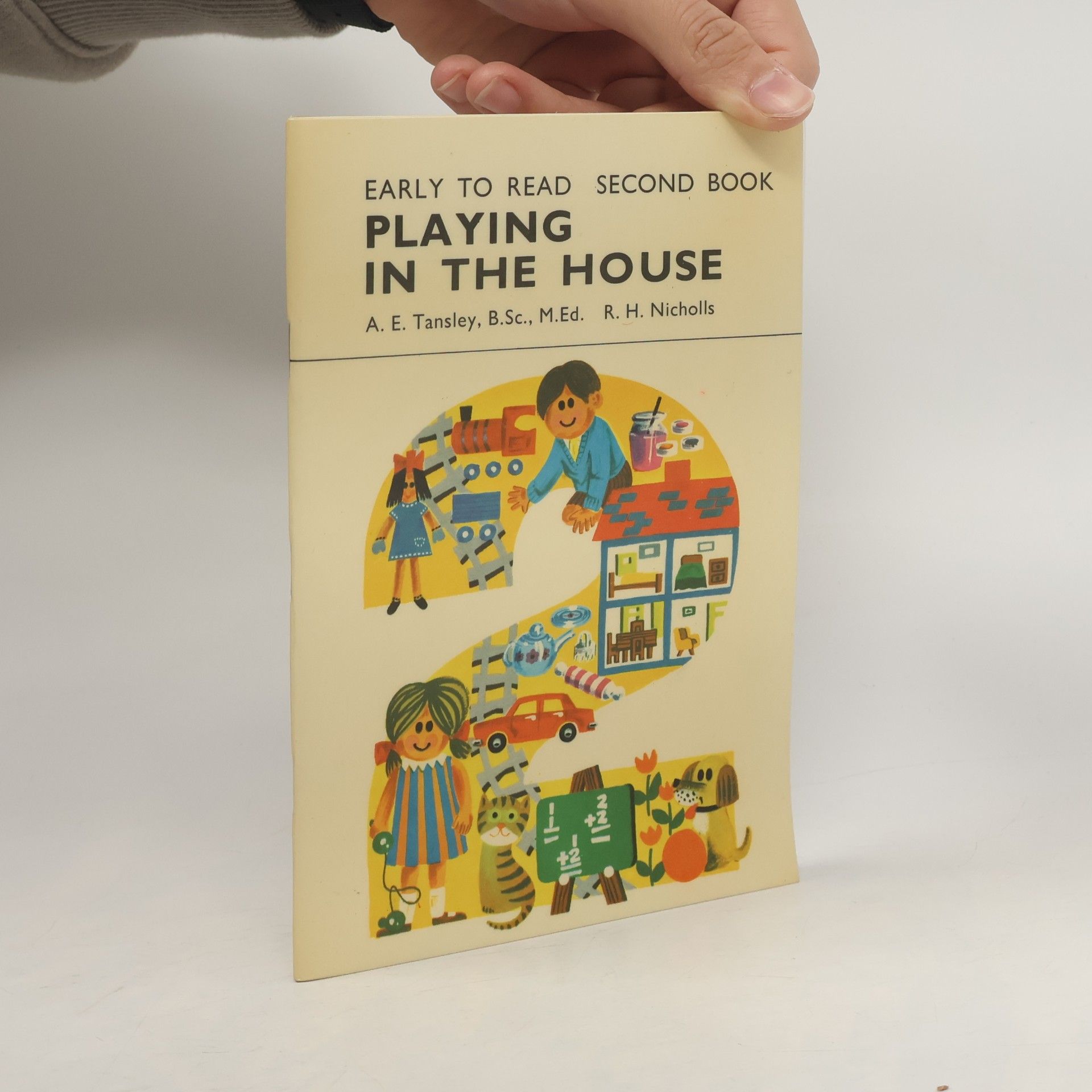 Early to Read - 2: Playing in the House