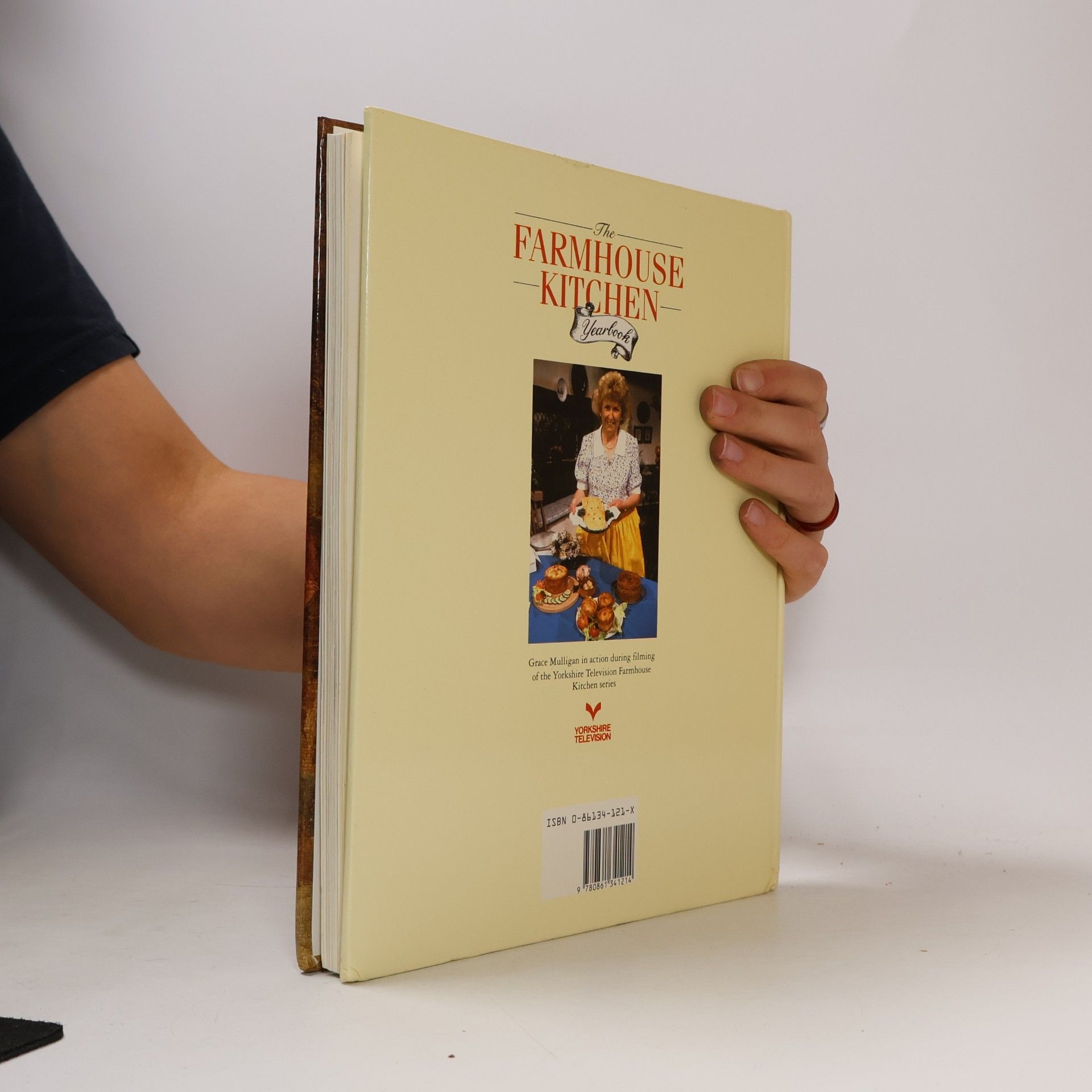 Grace Mulligan The Farmhouse Kitchen Yearbook