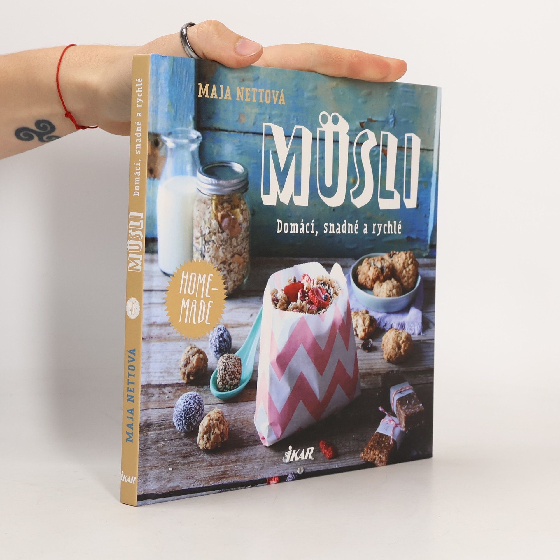 Müsli. Domácí, snadné a rychlé