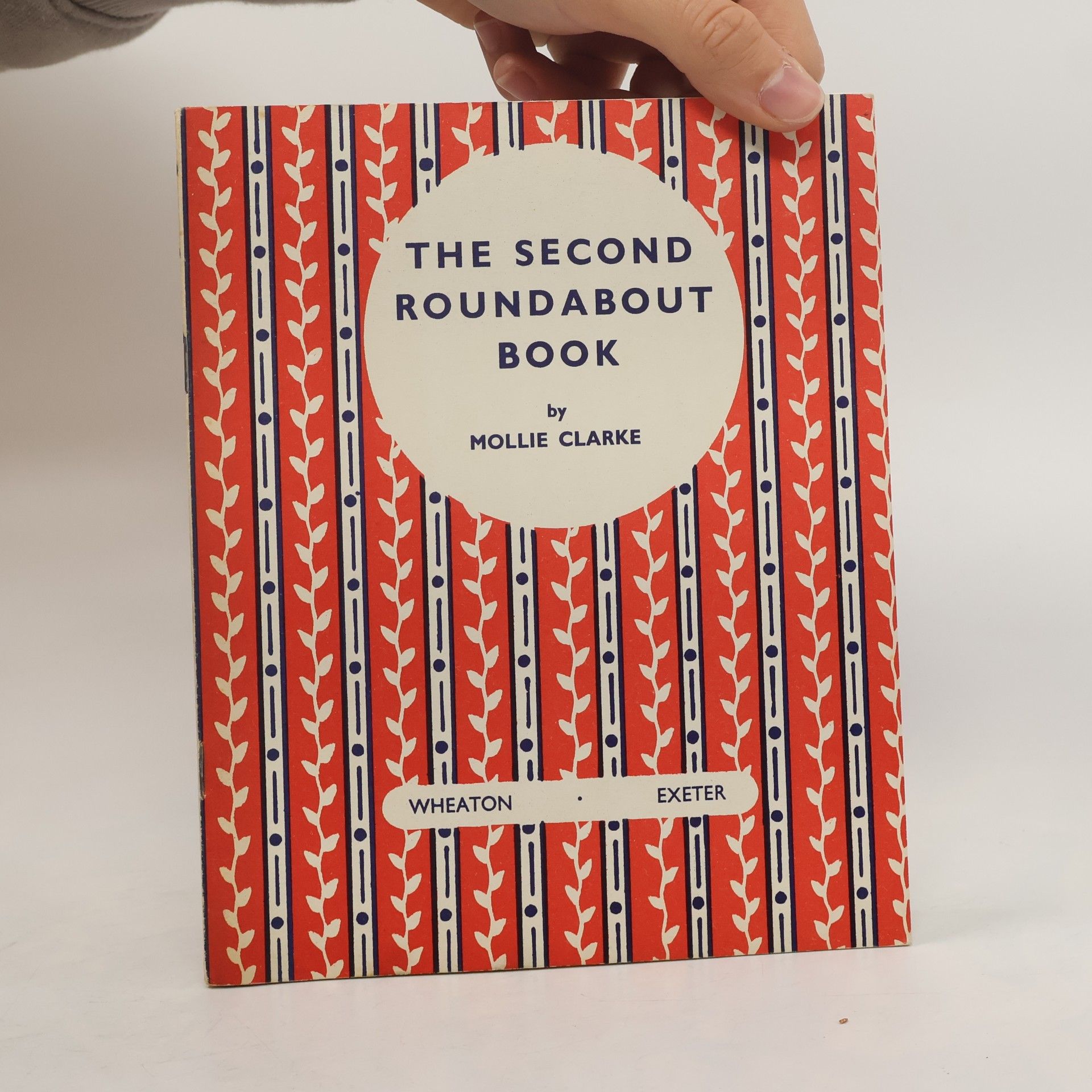Mollie Clarke THE SECOND ROUNDABOUT BOOK