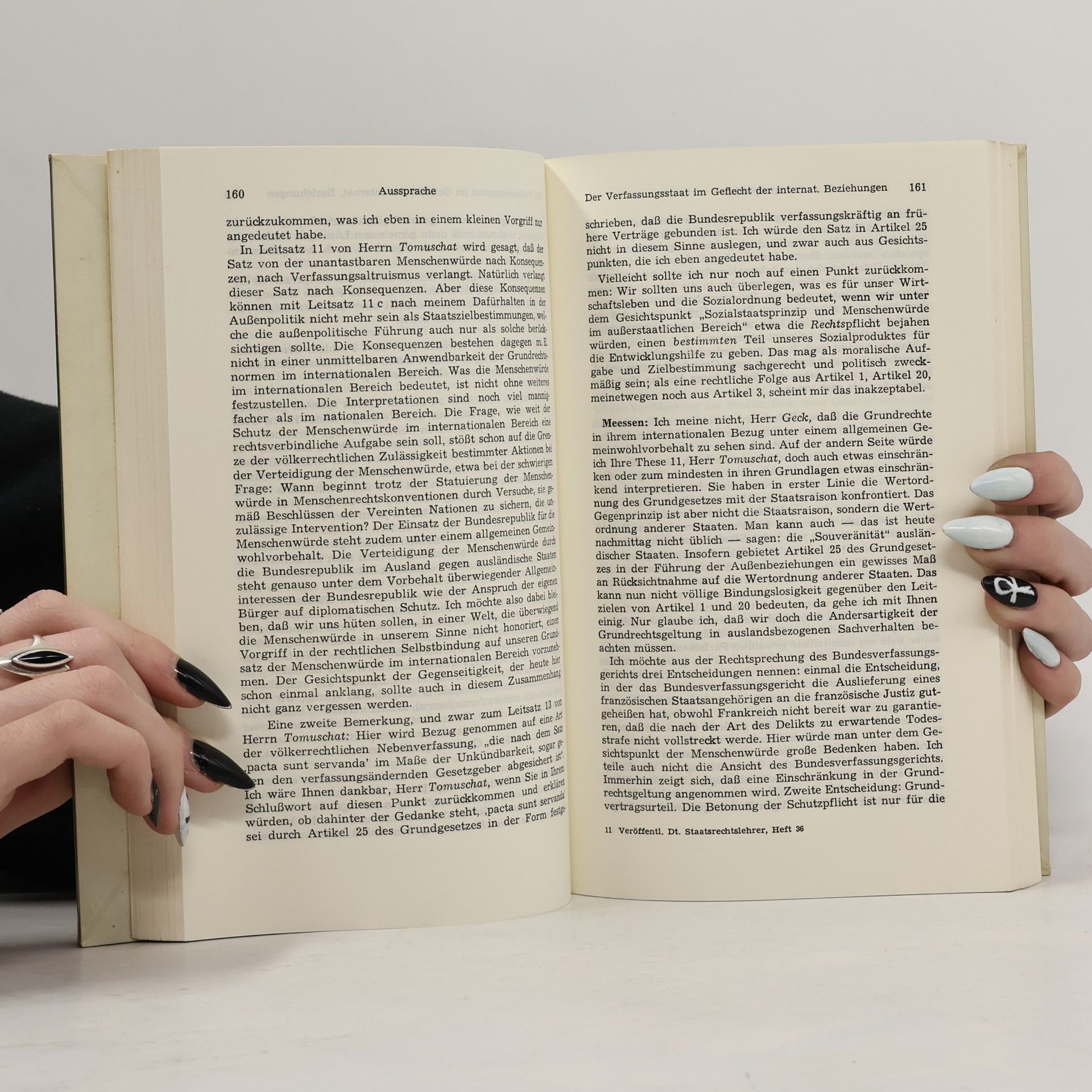 Christian Tomuschat Der Verfassungsstaat im Geflecht der internationalen Beziehungen / Gemeinden und Kreise vor den öffentlichen Aufgaben der Gegenwart