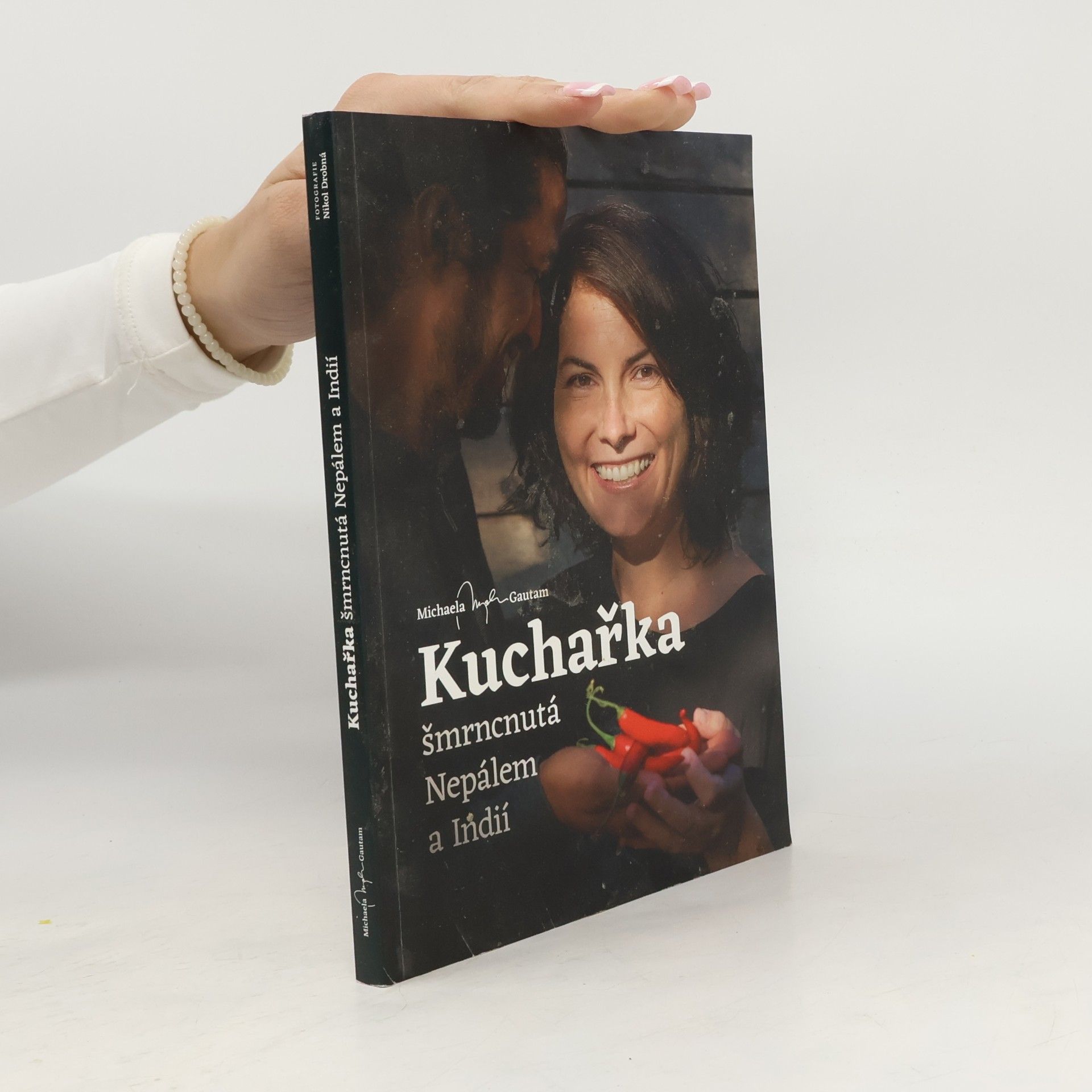 Kuchařka šmrncnutá Nepálem a Indií