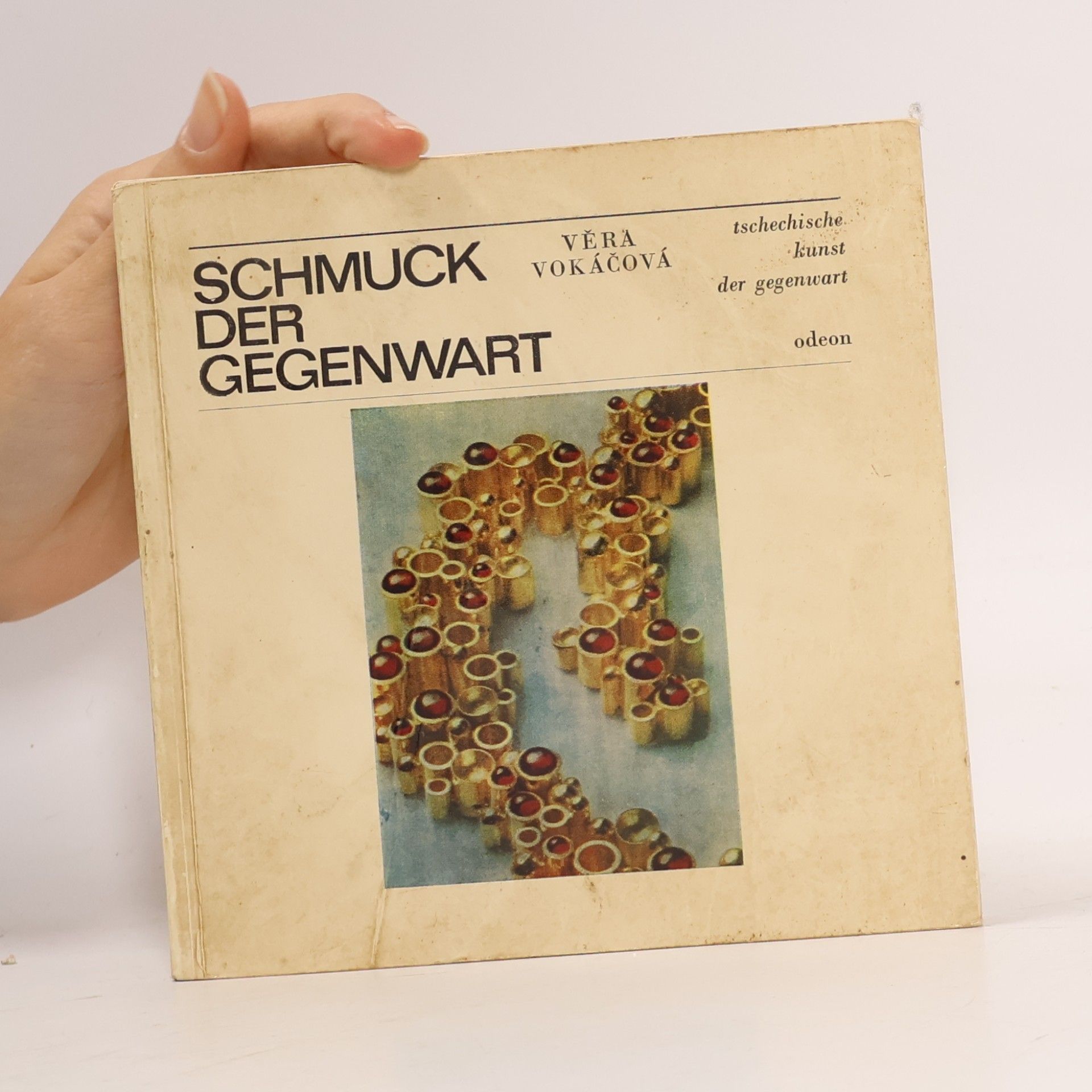 Vokáčová Věra Schmuck der Gegenwart