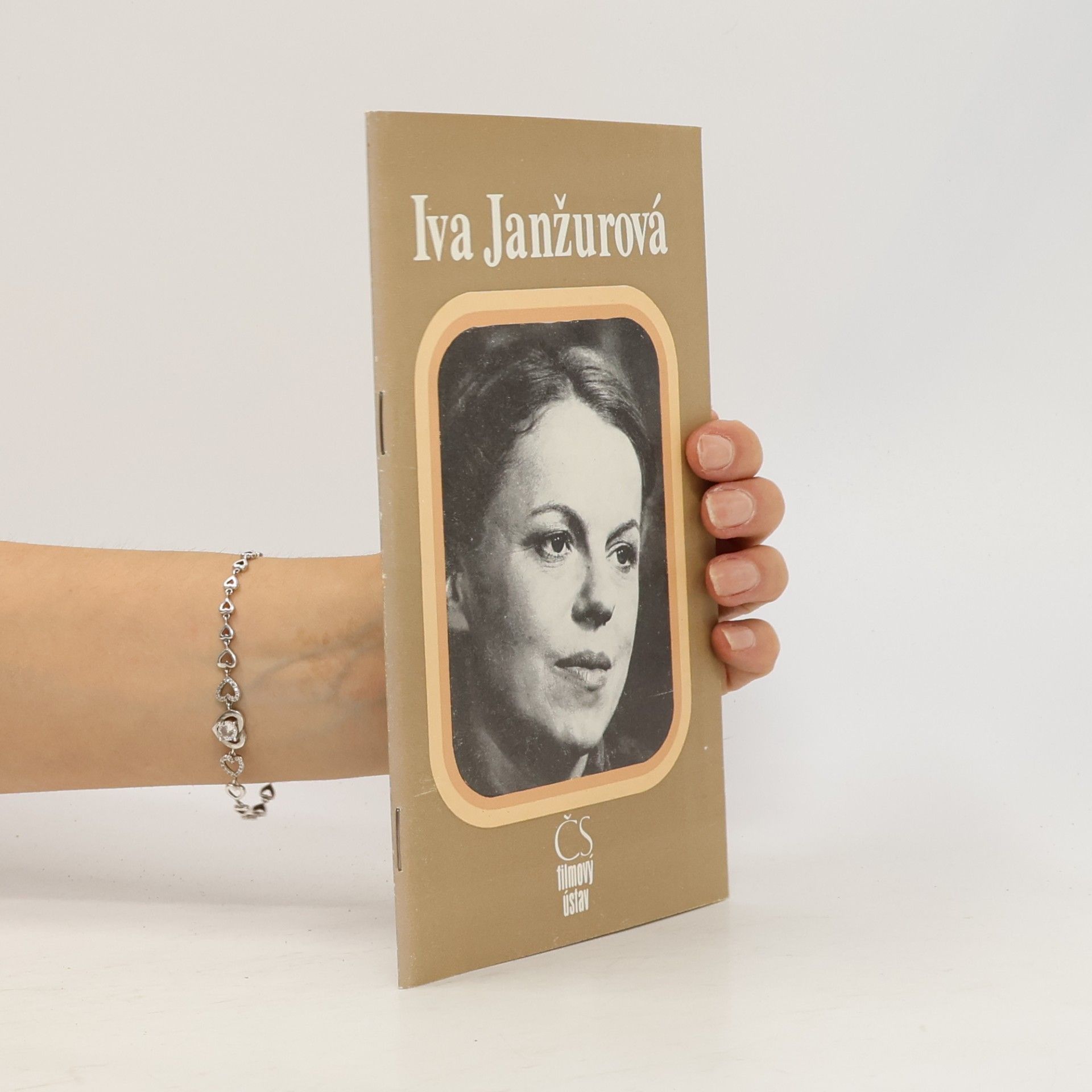 Iva Janžurová