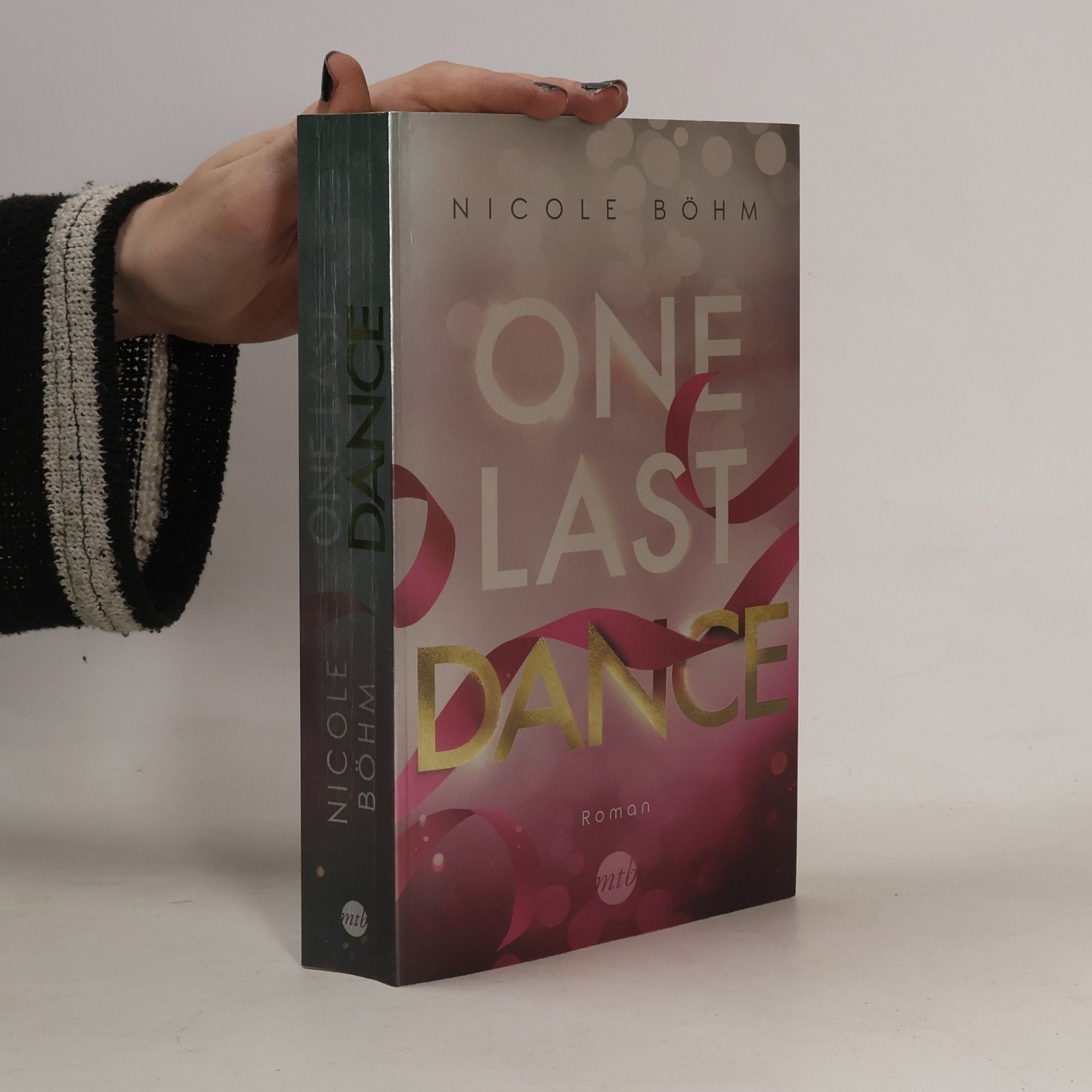 Nicole Böhm One Last Dance
