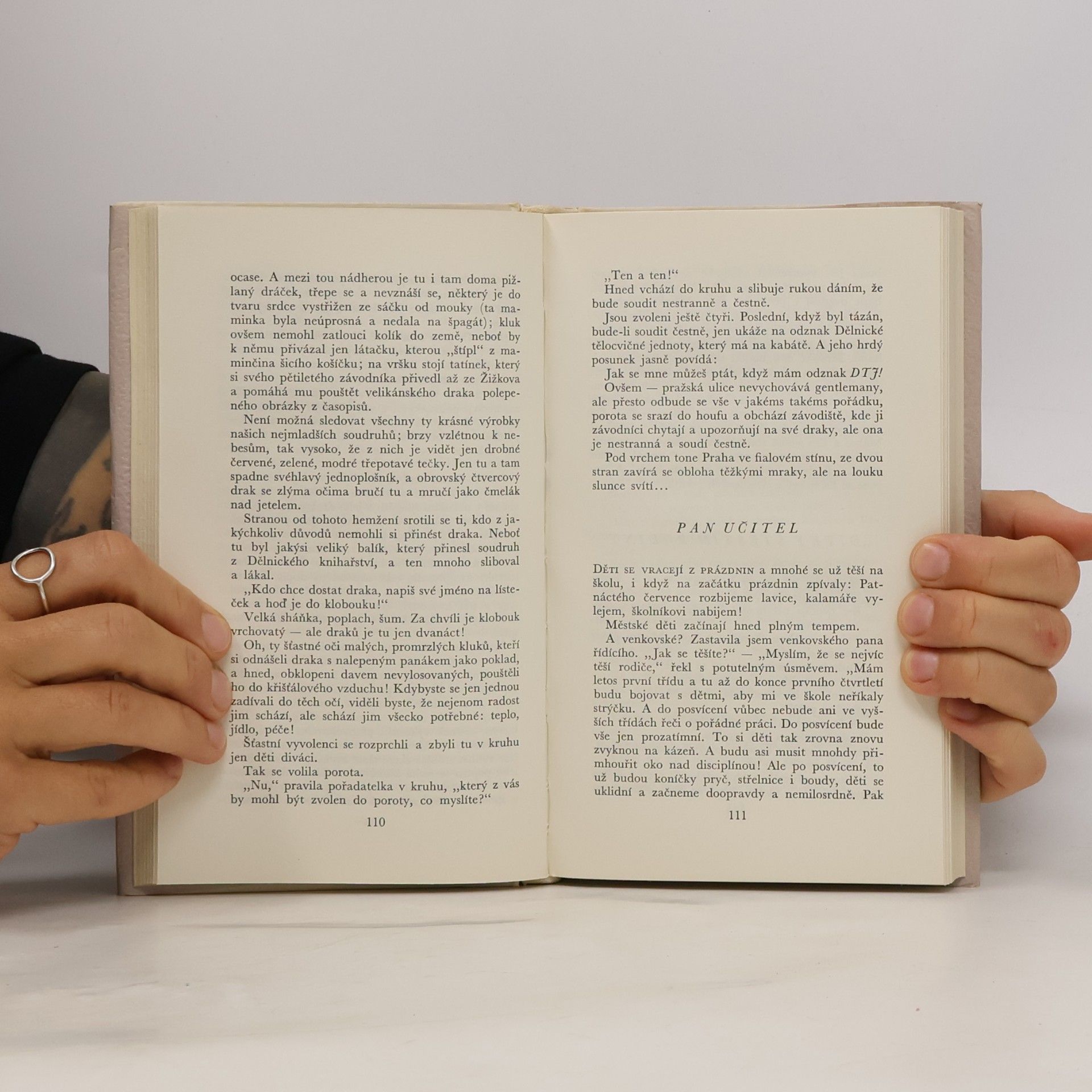 Marie Majerová Důvěrné stránky : Sloupky, fejetony, reportáže 1905-1965