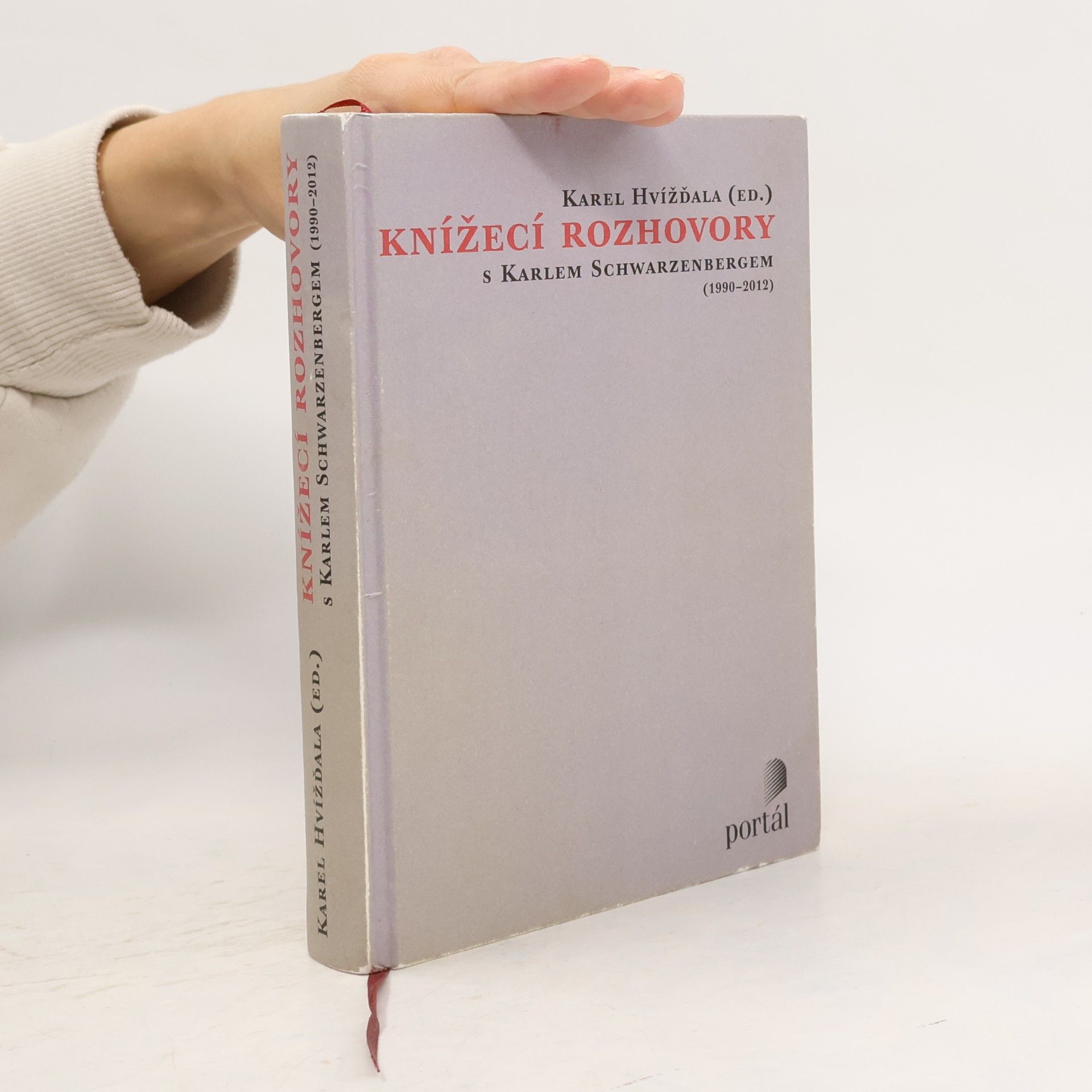 Knížecí rozhovory s Karlem Schwarzenbergem aneb Historická zkušenost se bohužel nedědí, kdežto předsudky ano