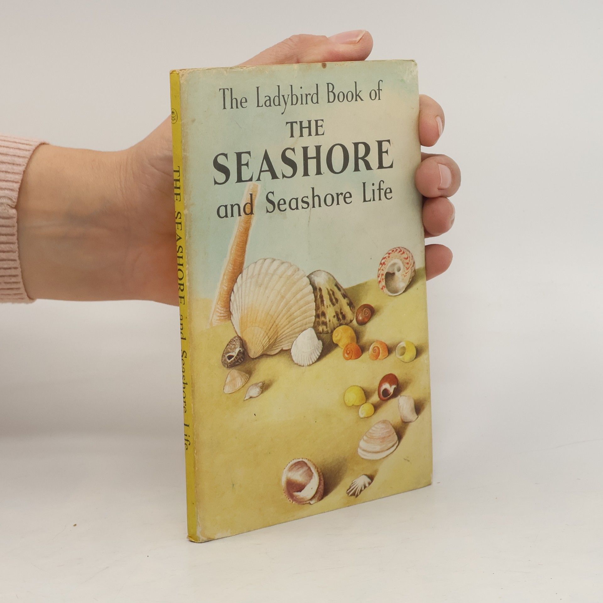 The Ladybird Book of THE SEASHORE and Seashore Life