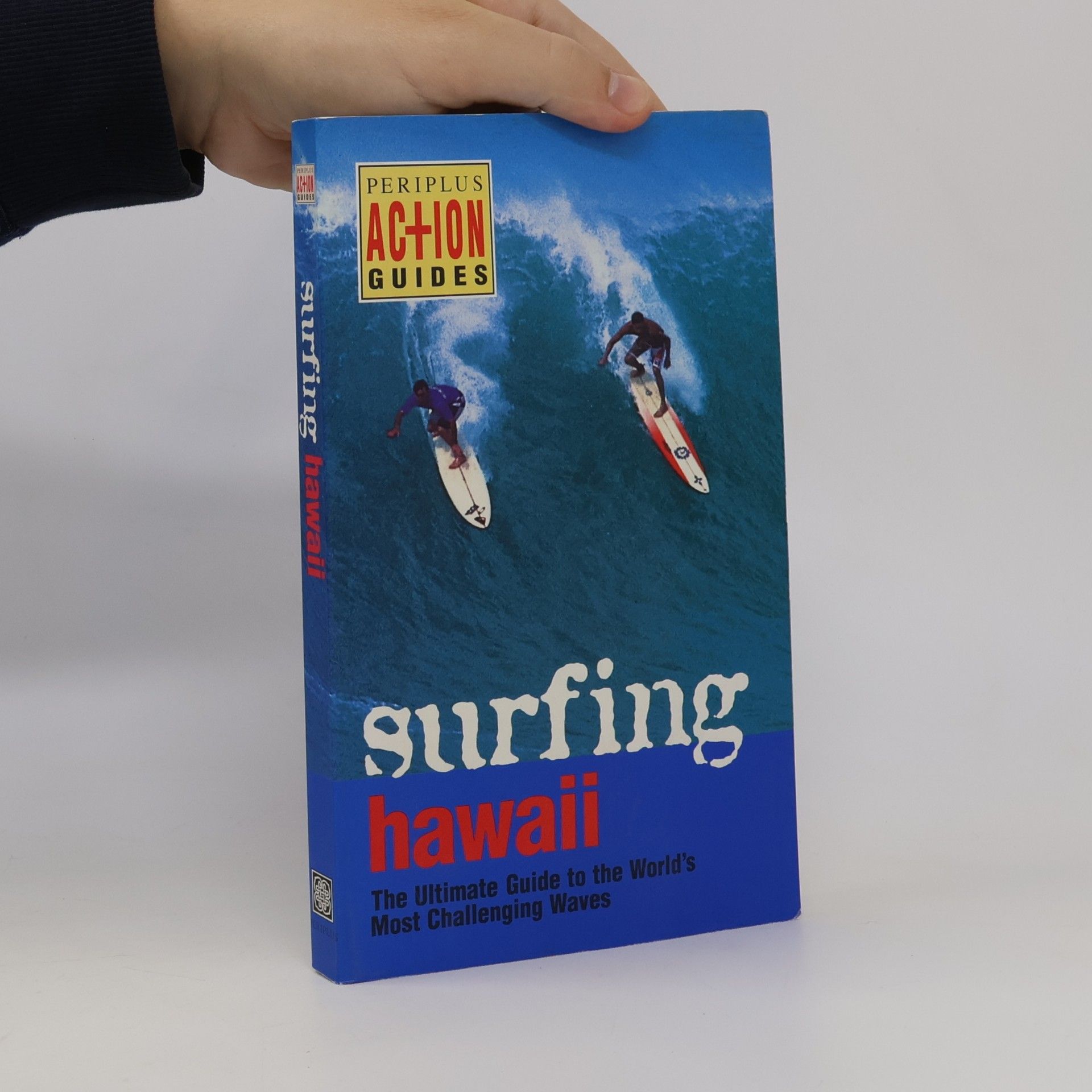 Leonard Lueras Periplus Action Guides: Surfing Hawaii