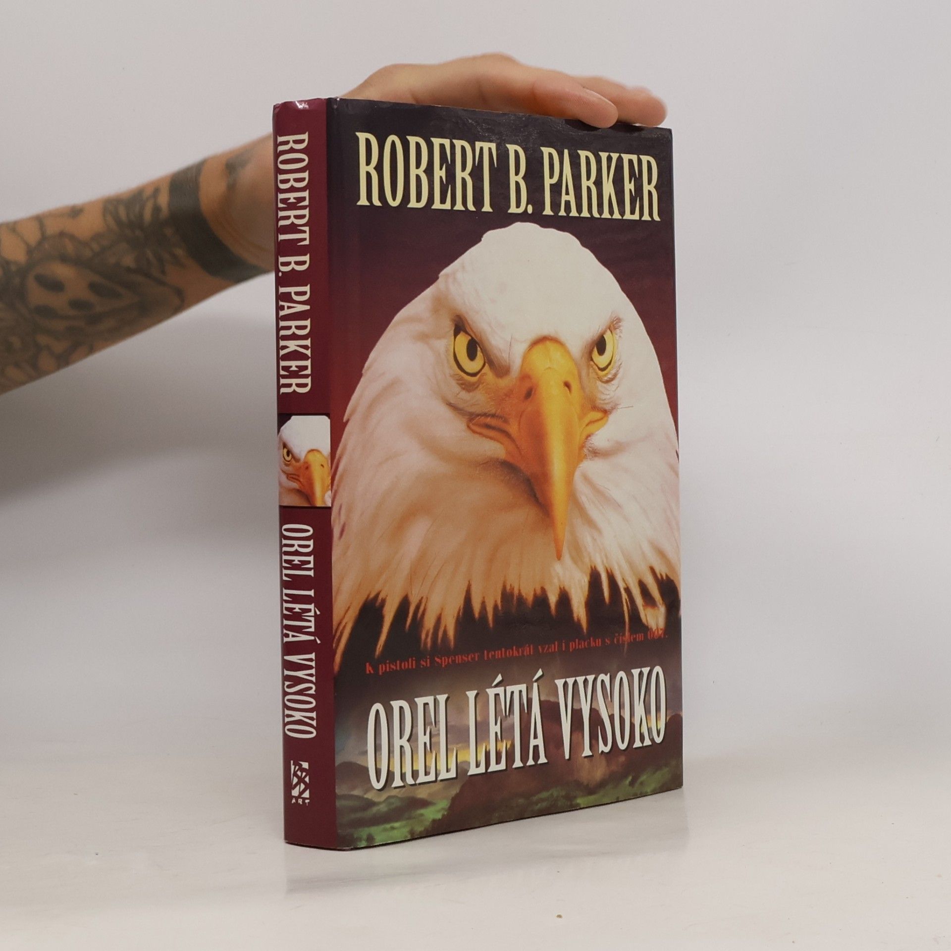 Robert B. Parker Orel létá vysoko