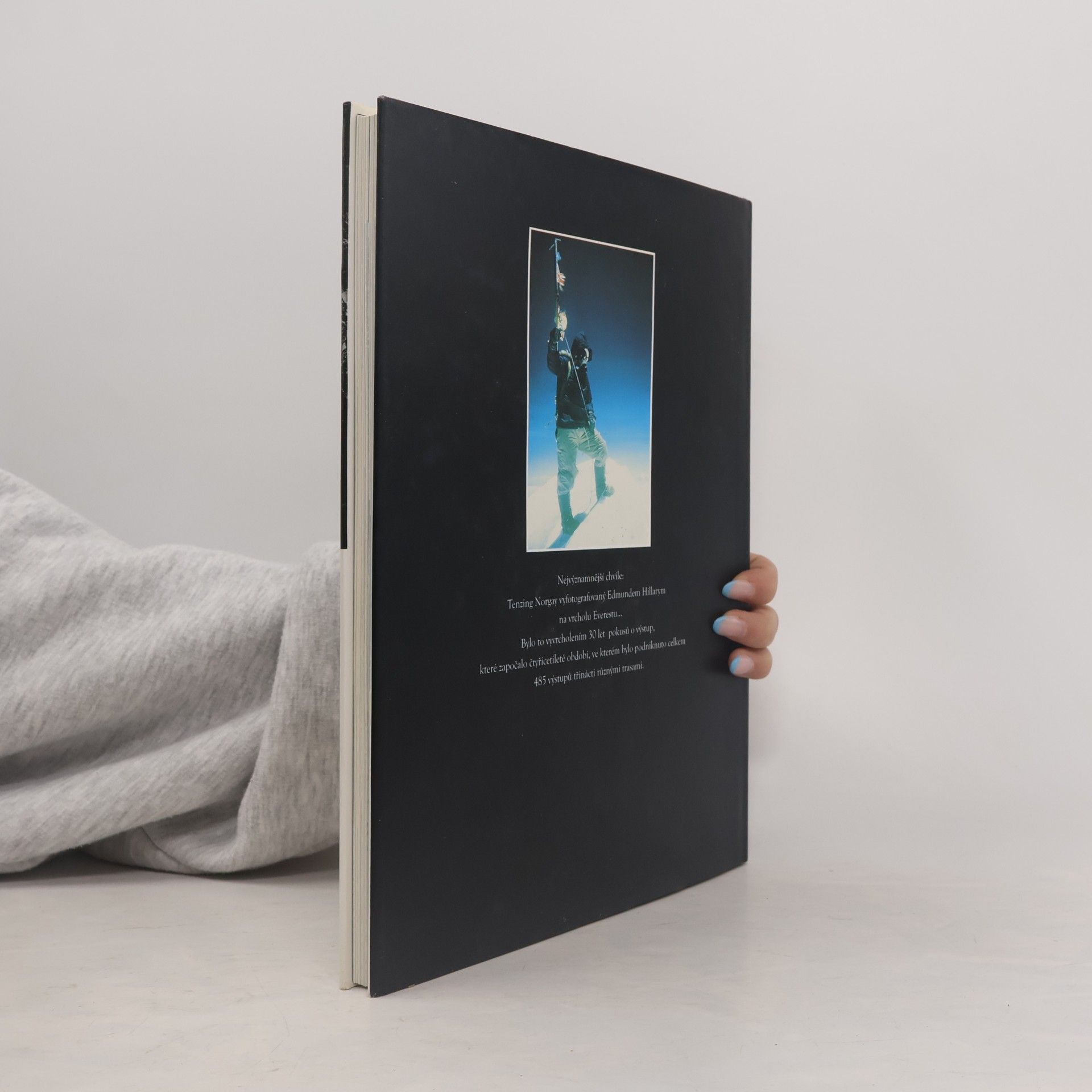 Edmund Hillary Everest. Nejlepší články a fotografie z období sedmdesáti let lidského snažení