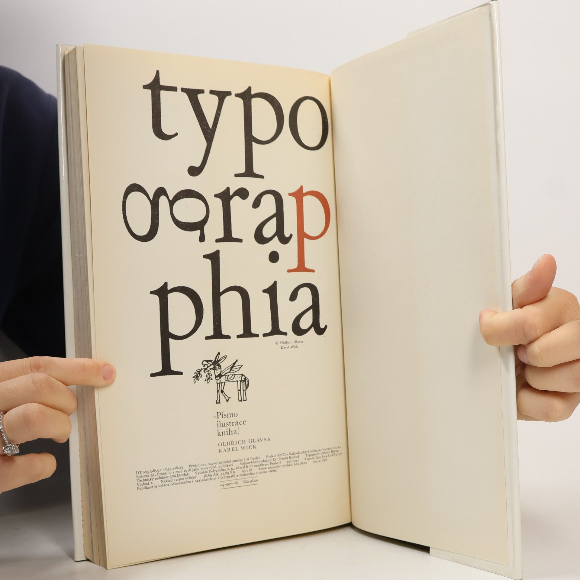 Oldřich Hlavsa Typographia 1. Písmo, ilustrace, kniha