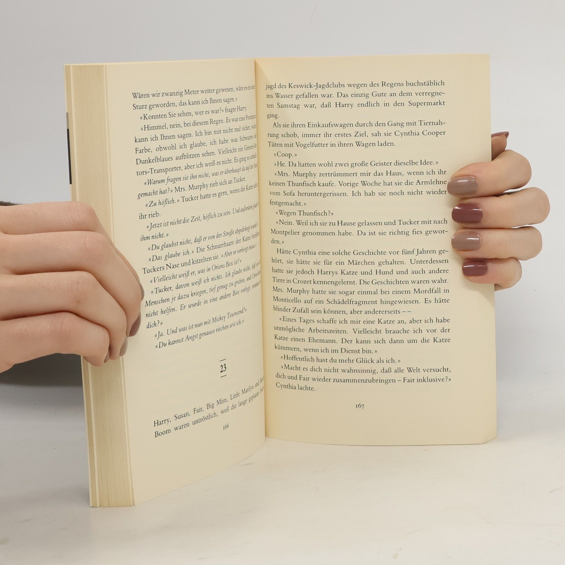Rita Mae Brown Herz-Dame sticht