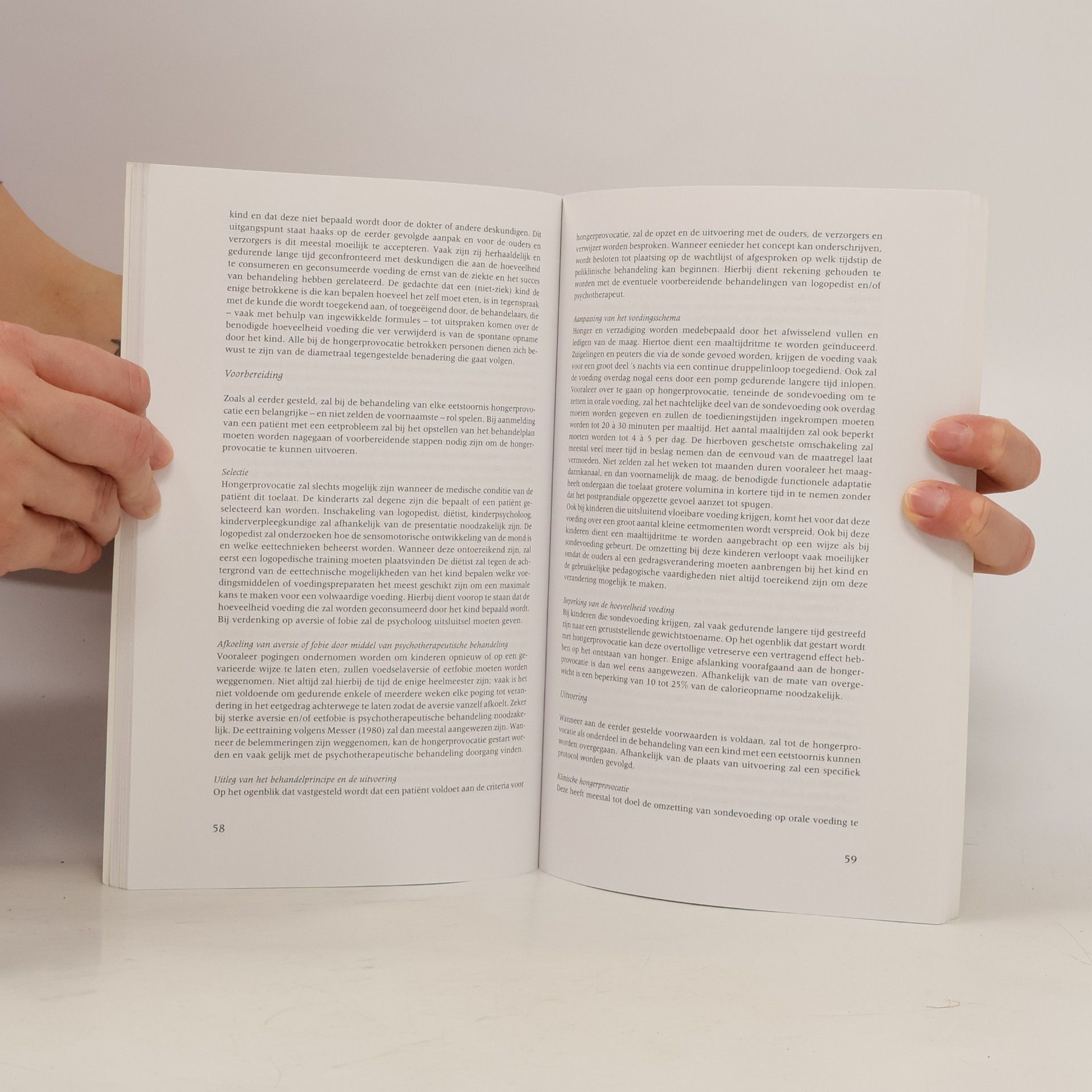 D.M. Seys Behandelingsstrategieën bij jonge kinderen met Voedings- & Eetproblemen