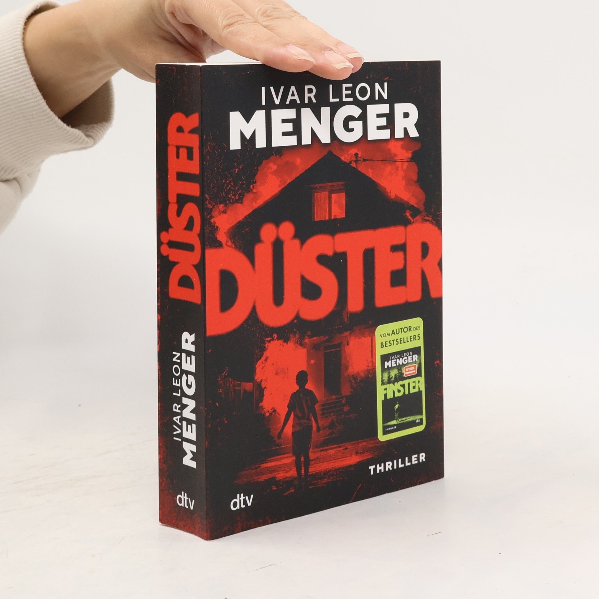 Düster